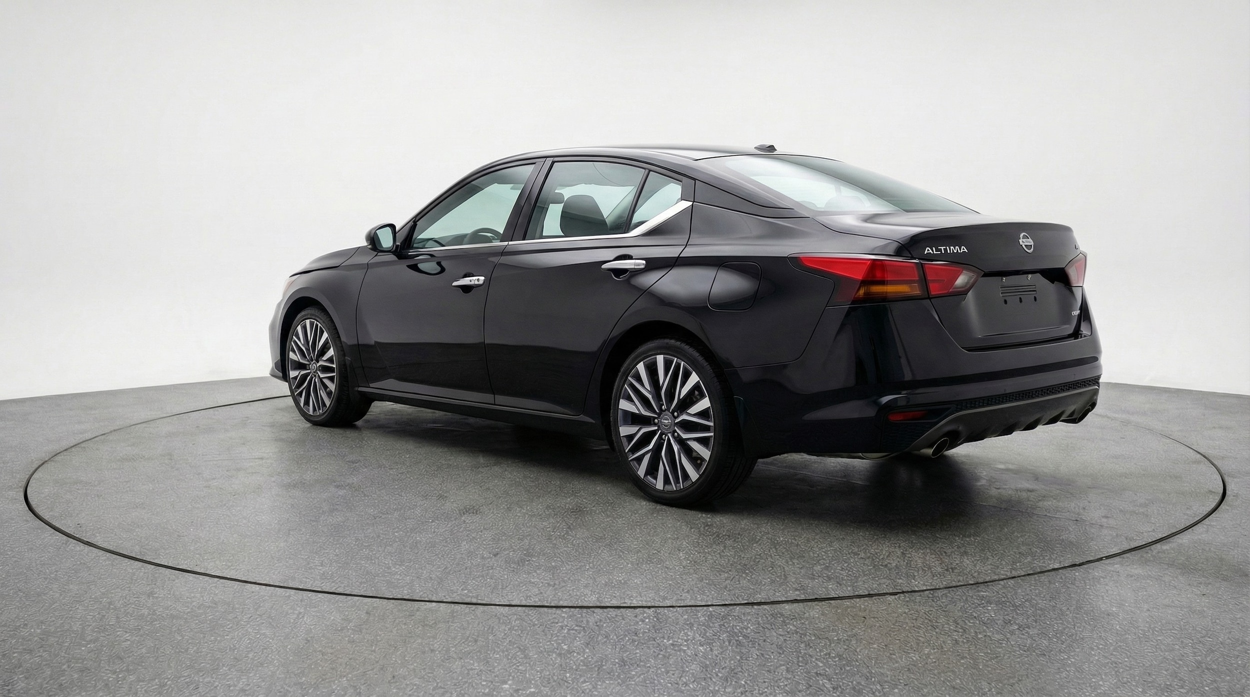 Thumbnail: 2025 Nissan Altima - 5