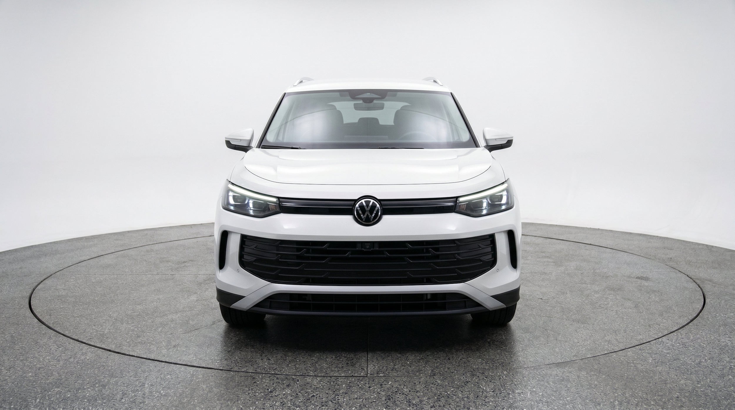 Thumbnail: 2026 Volkswagen Tiguan - 2