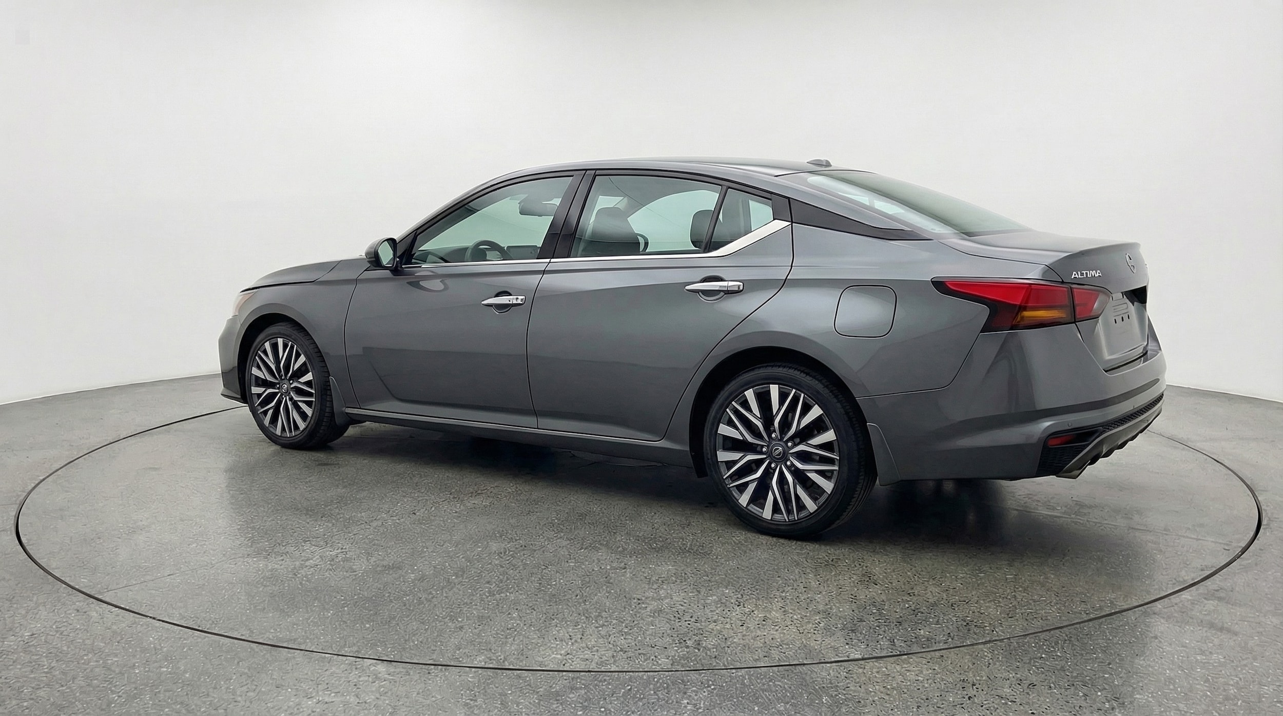 Thumbnail: 2025 Nissan Altima - 5