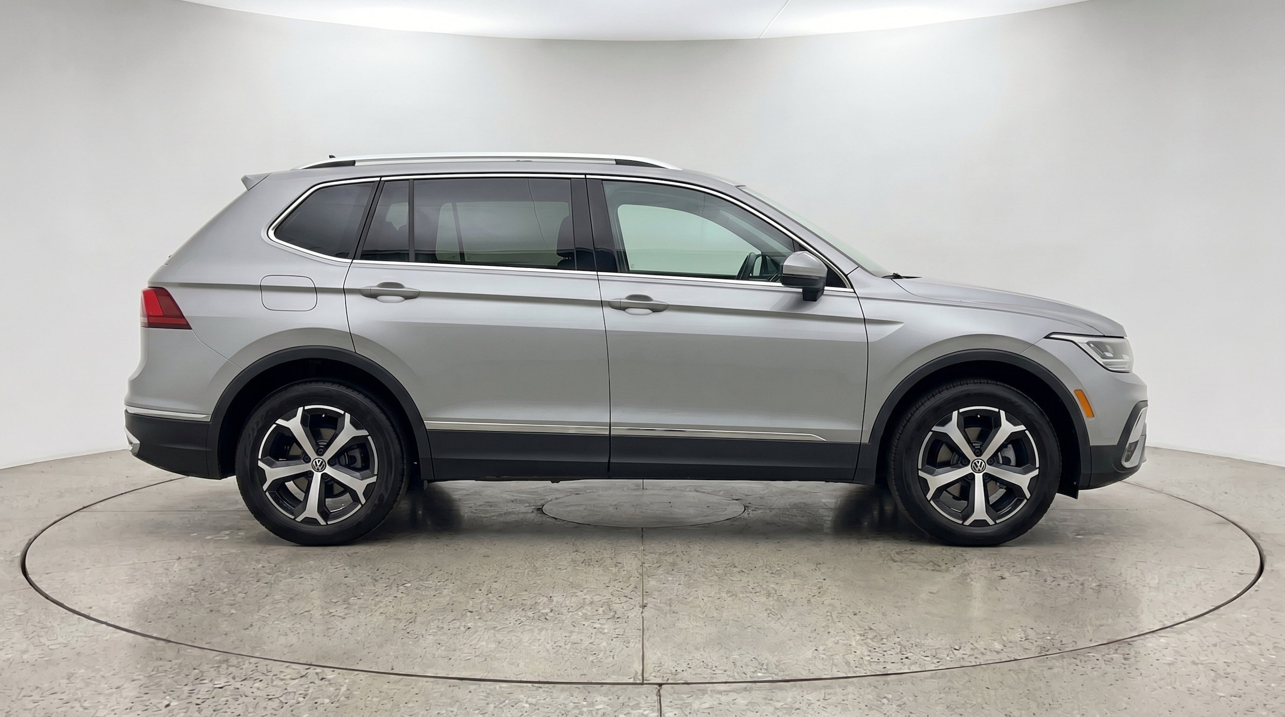 Thumbnail: 2026 Volkswagen Tiguan - 11