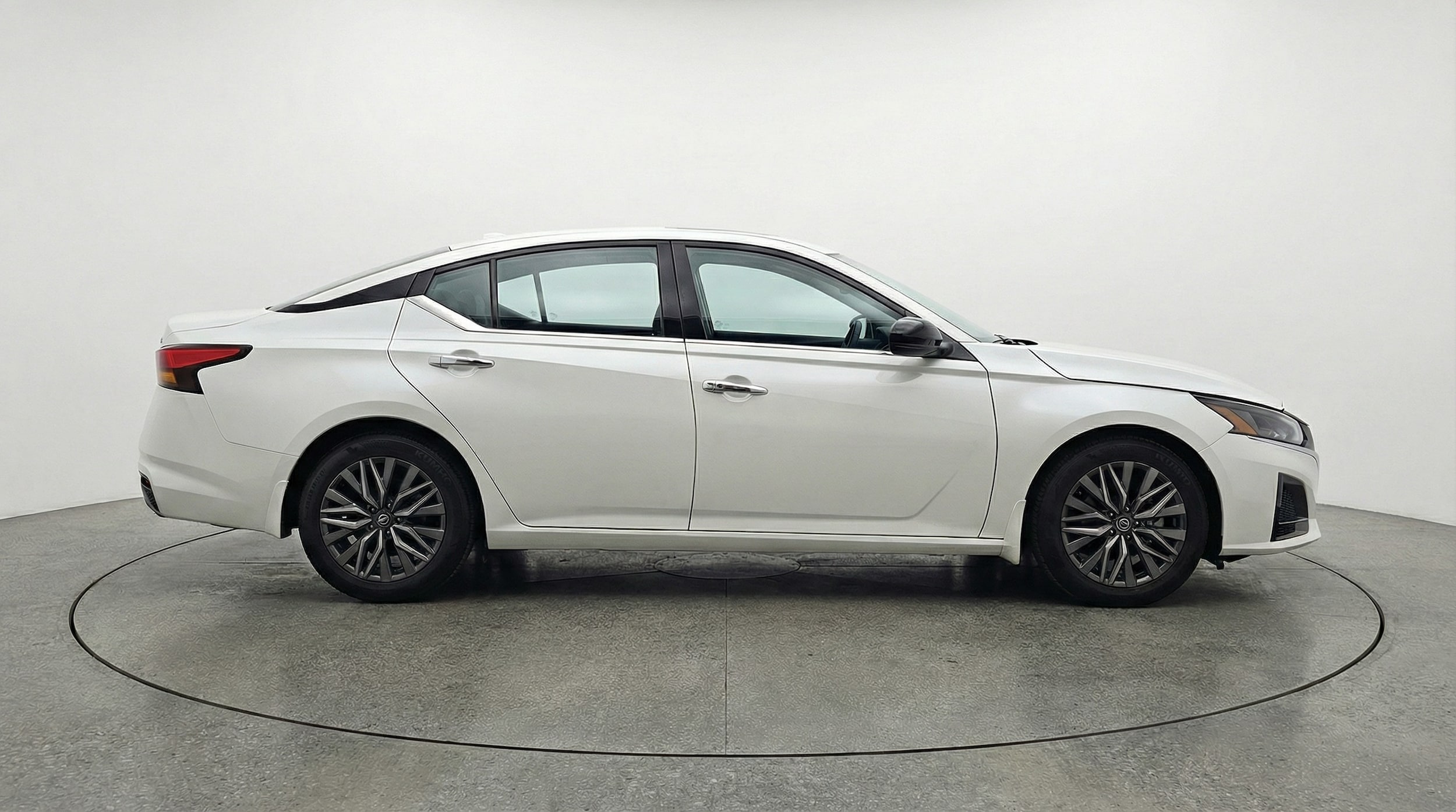 Thumbnail: 2025 Nissan Altima - 8
