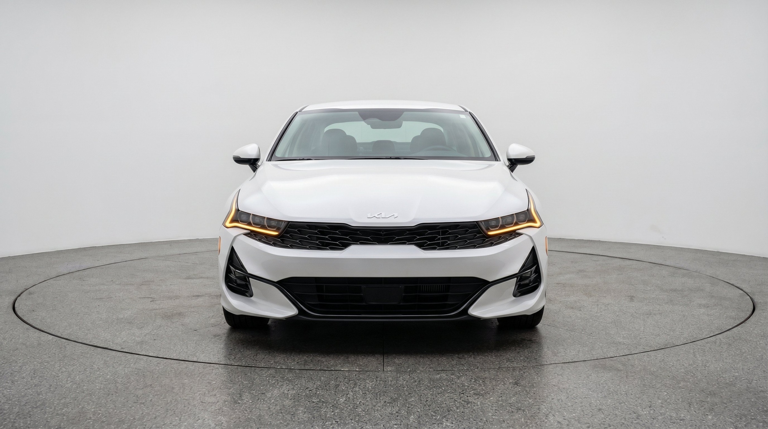 Thumbnail: 2025 Kia K5 - 2