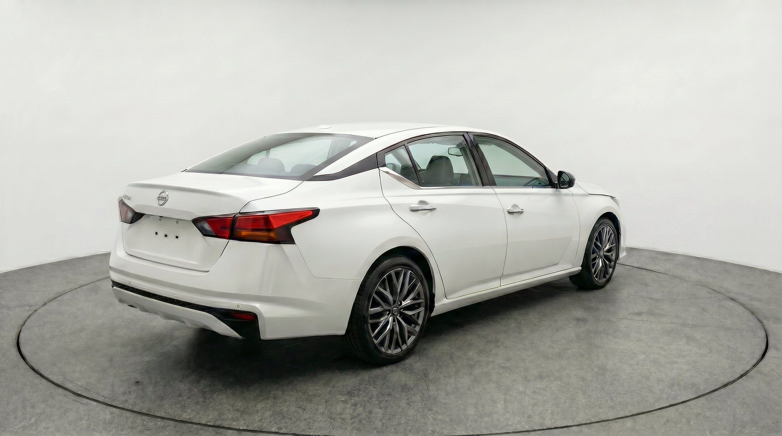 Thumbnail: 2025 Nissan Altima - 9