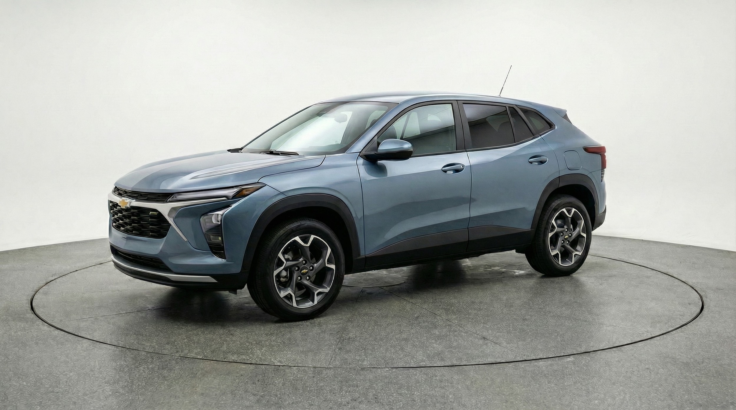 Thumbnail: 2025 Chevrolet Trax - 3