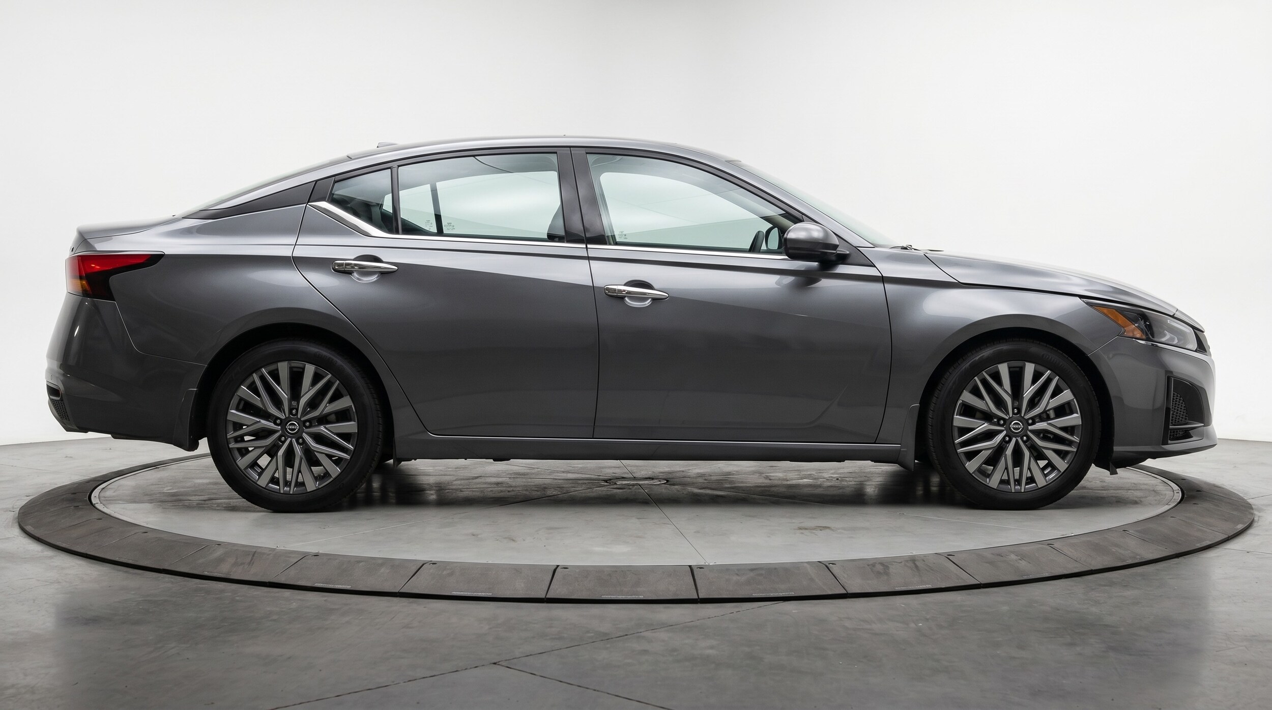 Thumbnail: 2025 Nissan Altima - 8