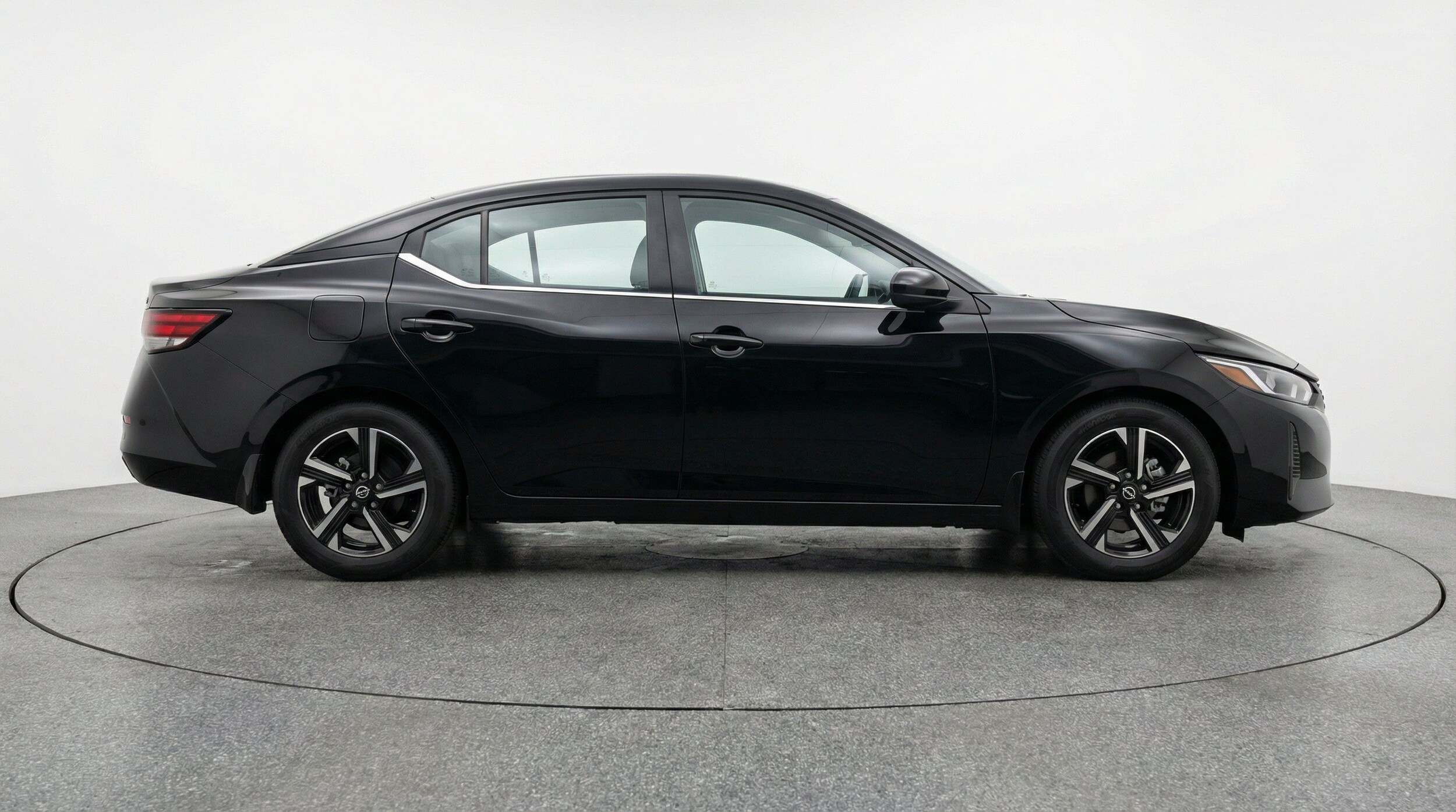 Thumbnail: 2025 Nissan Sentra - 11