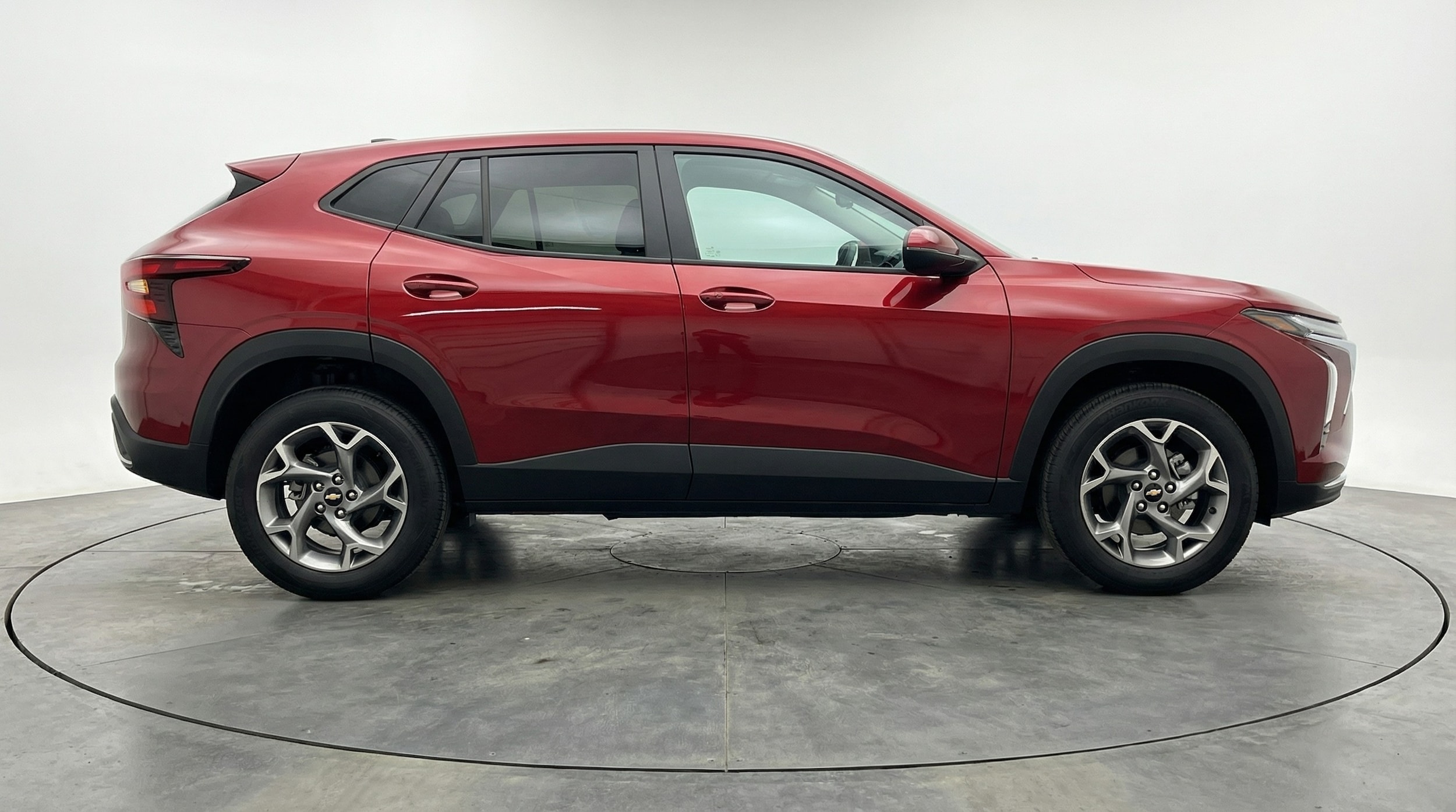 Thumbnail: 2025 Chevrolet Trax - 8