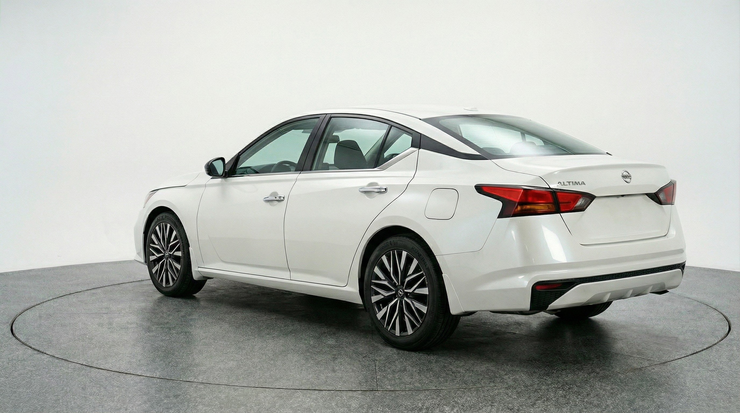 Thumbnail: 2025 Nissan Altima - 6