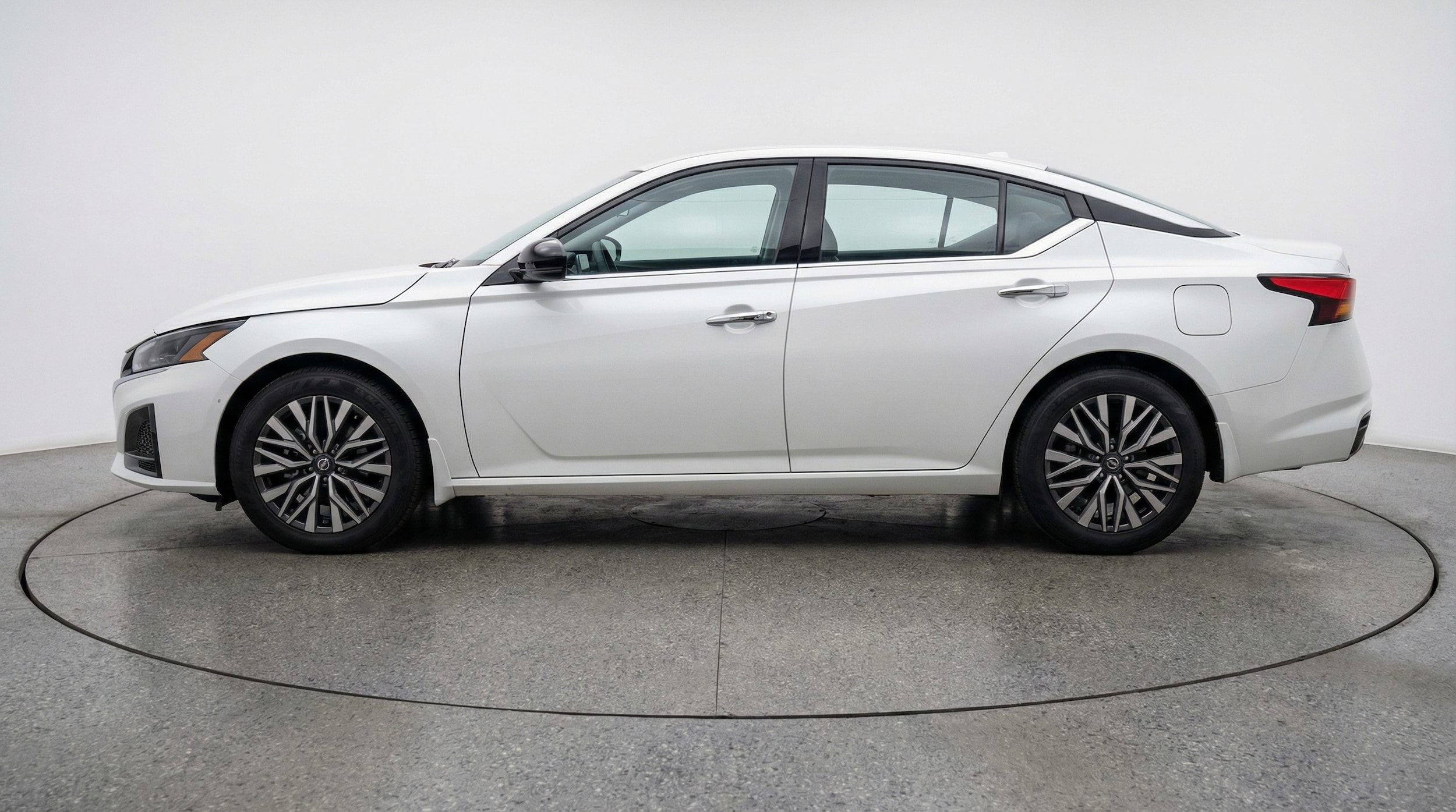 Thumbnail: 2025 Nissan Altima - 4