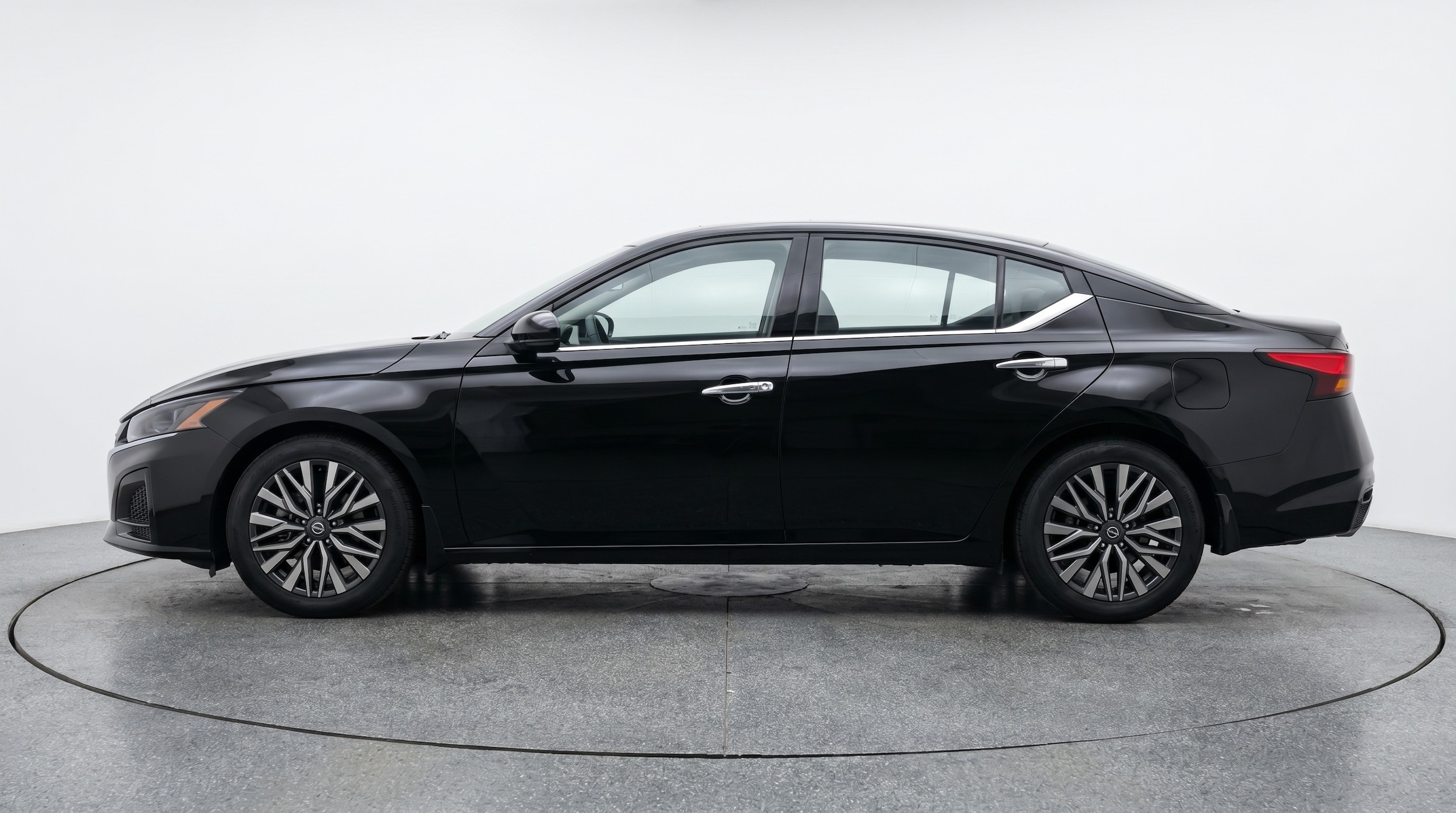 Thumbnail: 2025 Nissan Altima - 4