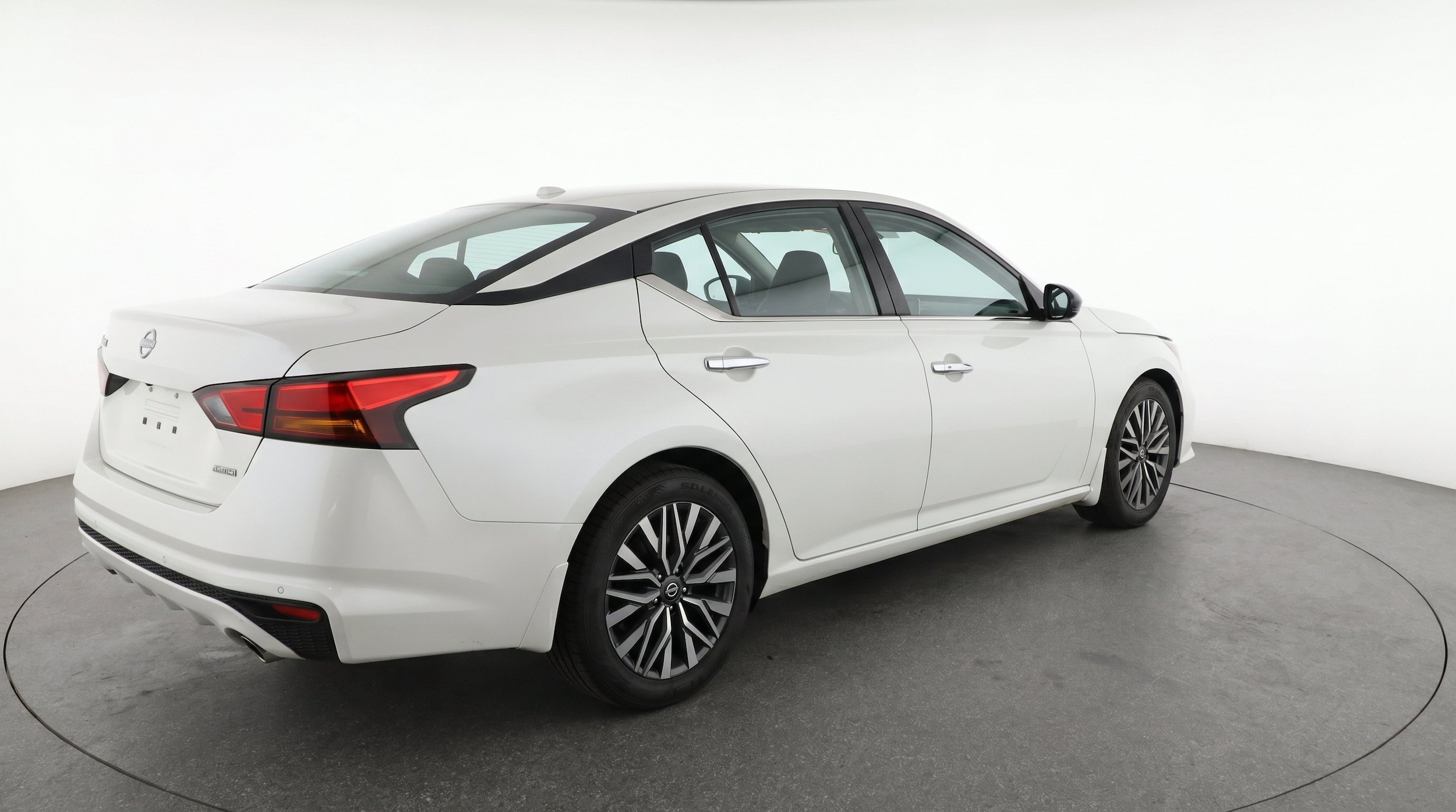 Thumbnail: 2025 Nissan Altima - 9