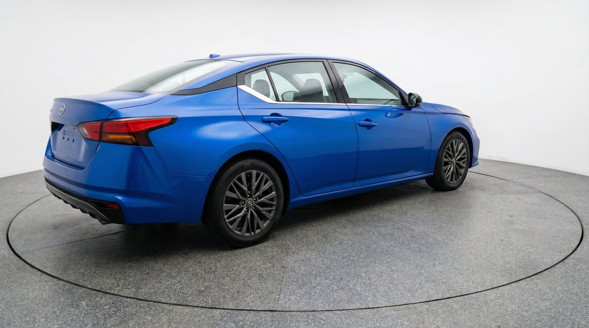 Thumbnail: 2025 Nissan Altima - 9
