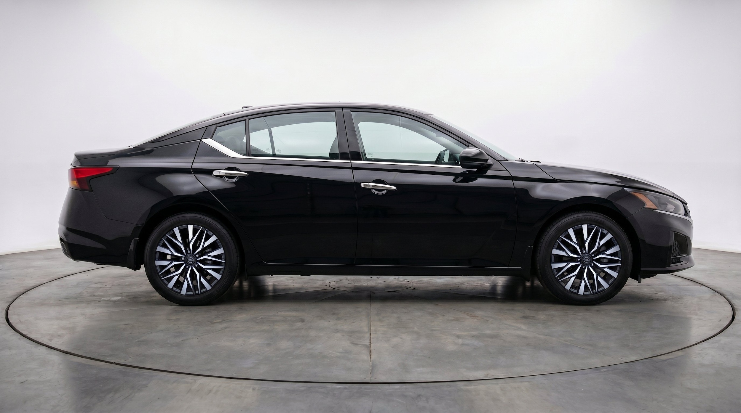 Thumbnail: 2025 Nissan Altima - 11