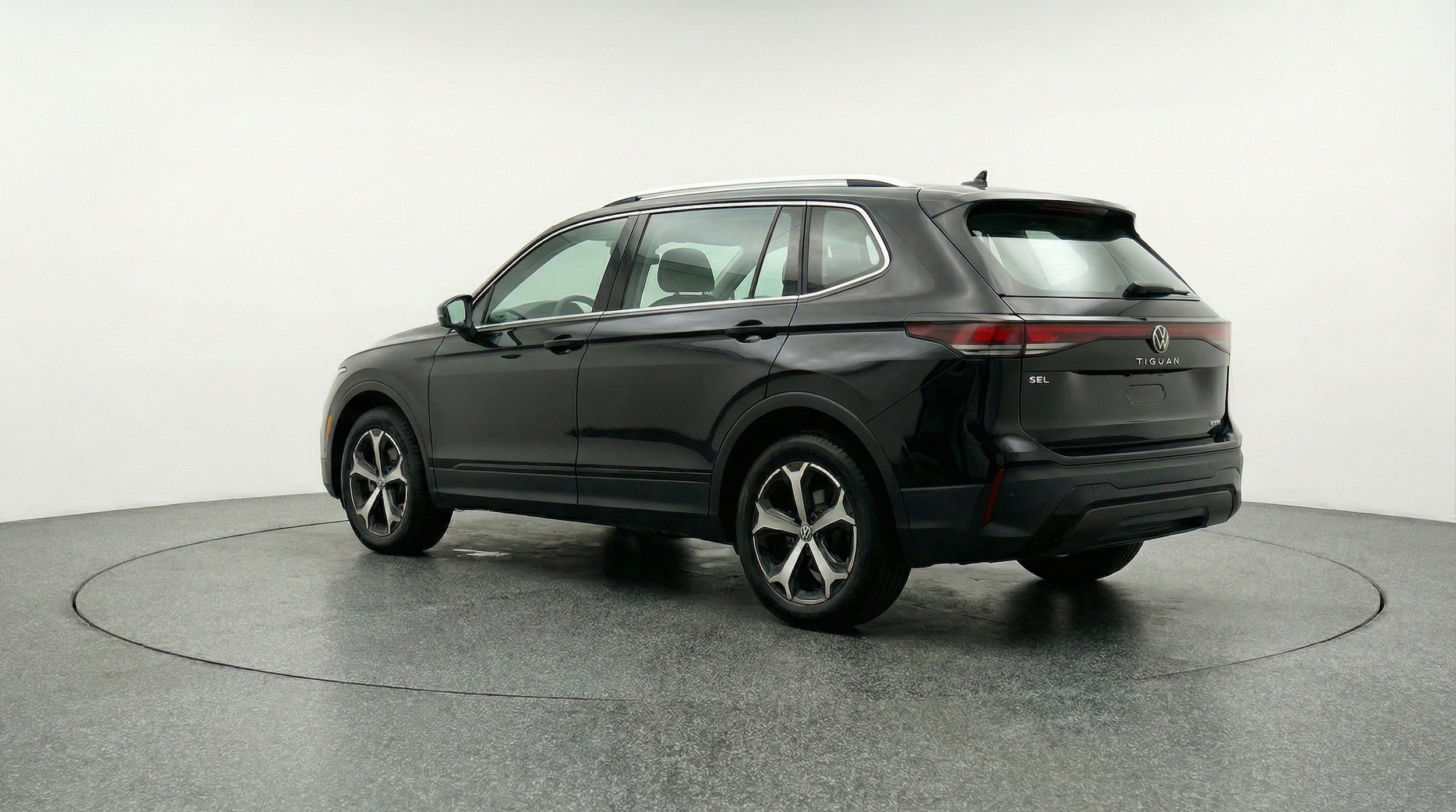 Thumbnail: 2026 Volkswagen Tiguan - 6