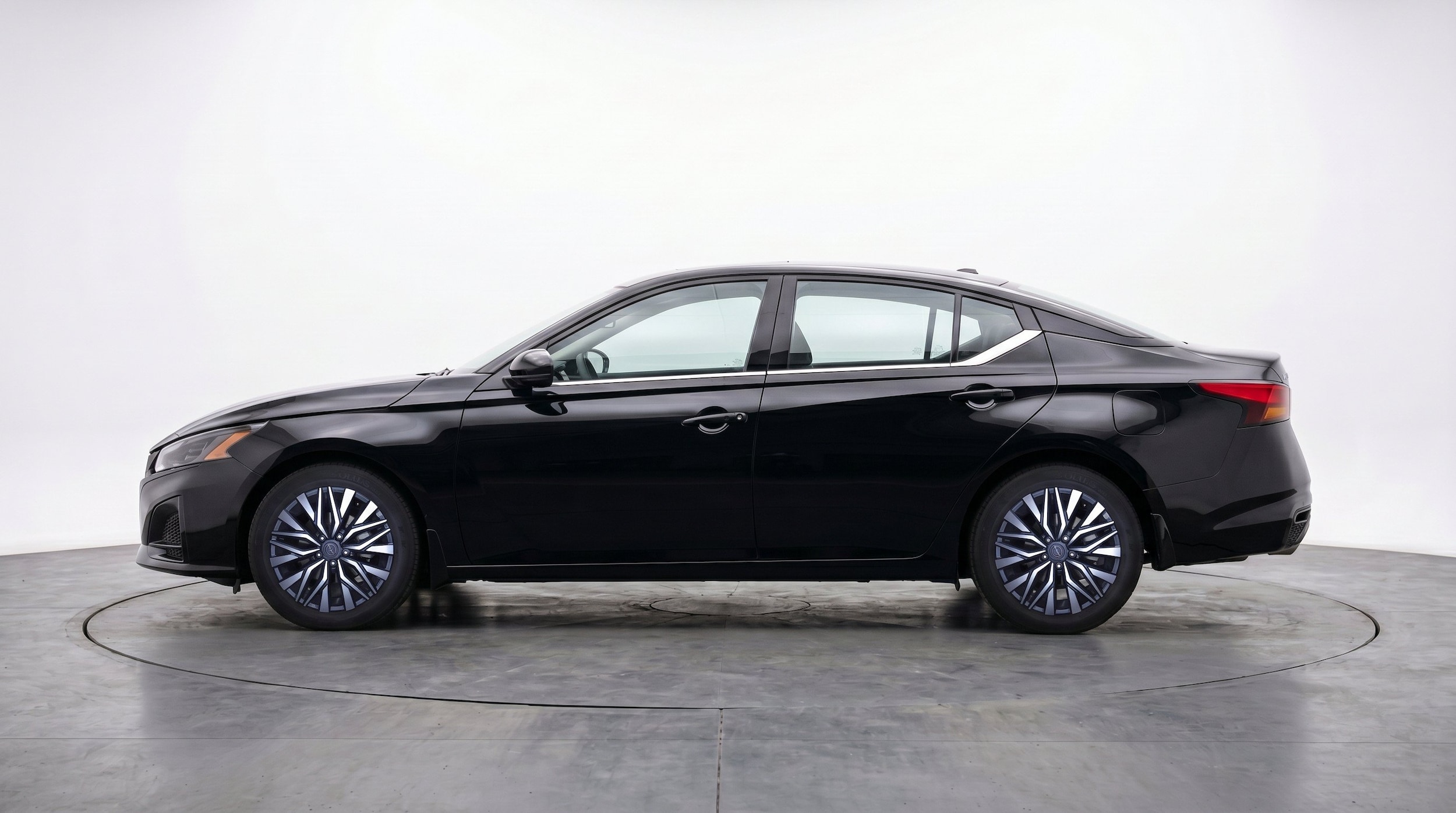 Thumbnail: 2026 Nissan Altima - 5