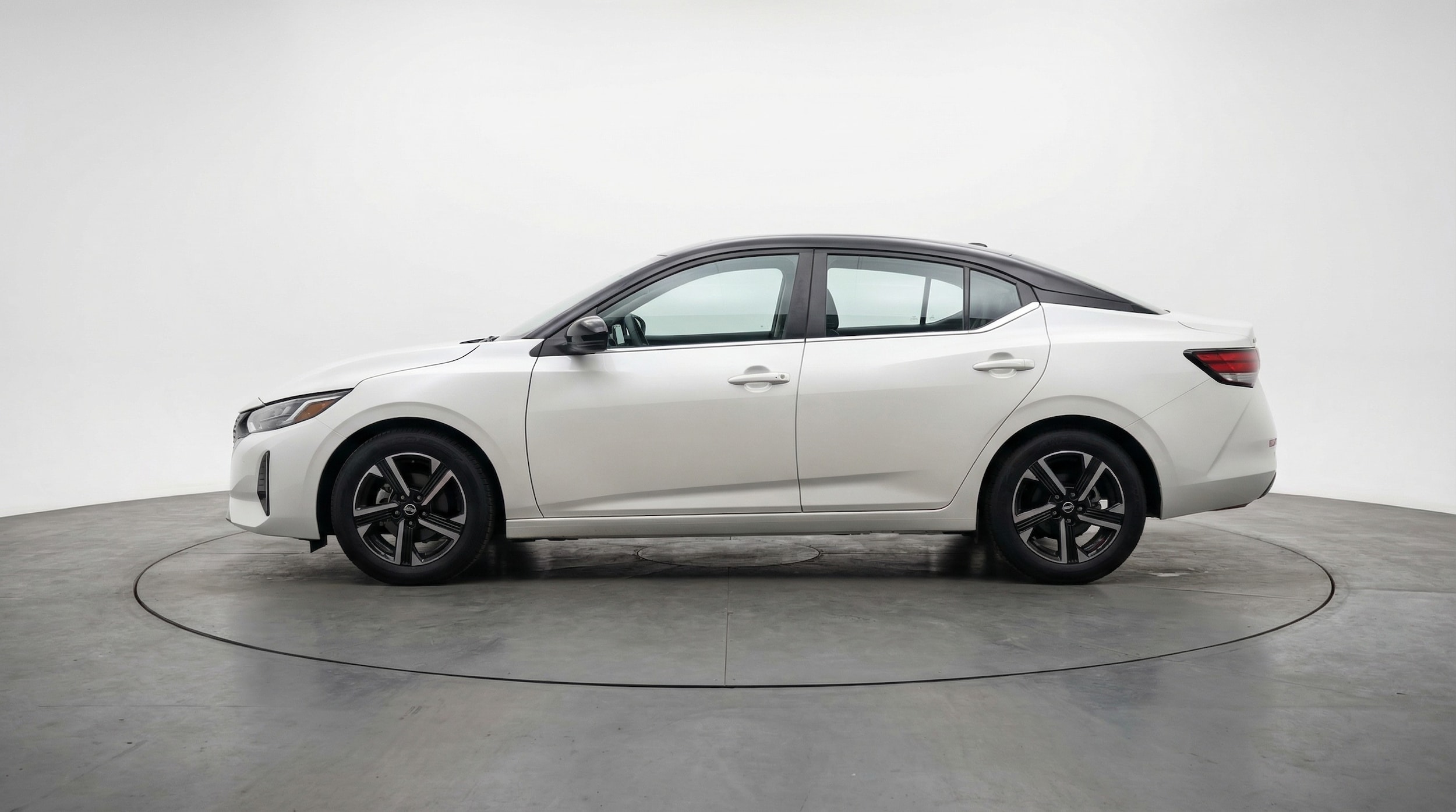 Thumbnail: 2025 Nissan Sentra - 4