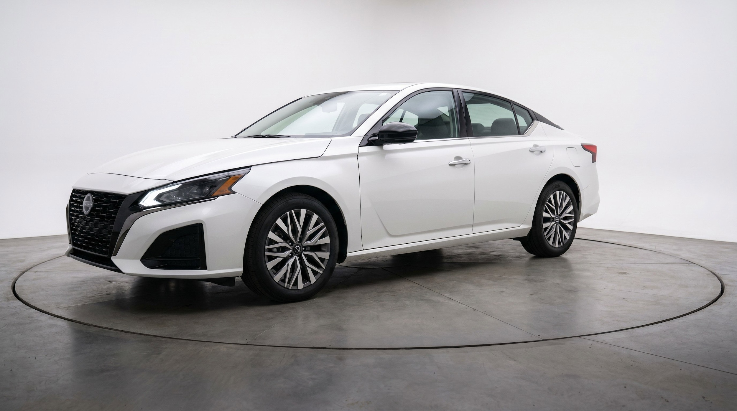 Thumbnail: 2025 Nissan Altima - 3