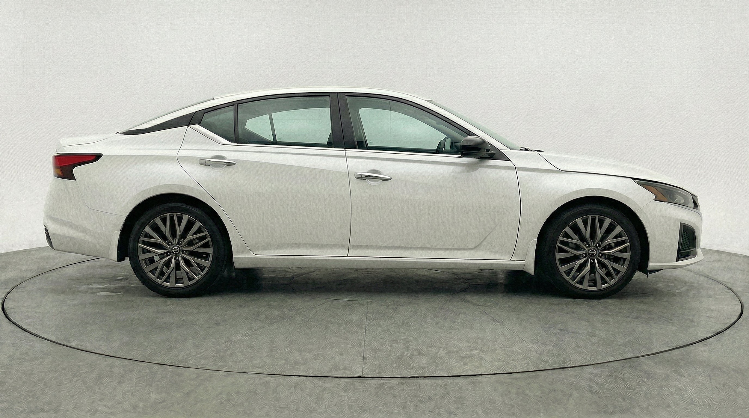 Thumbnail: 2025 Nissan Altima - 11