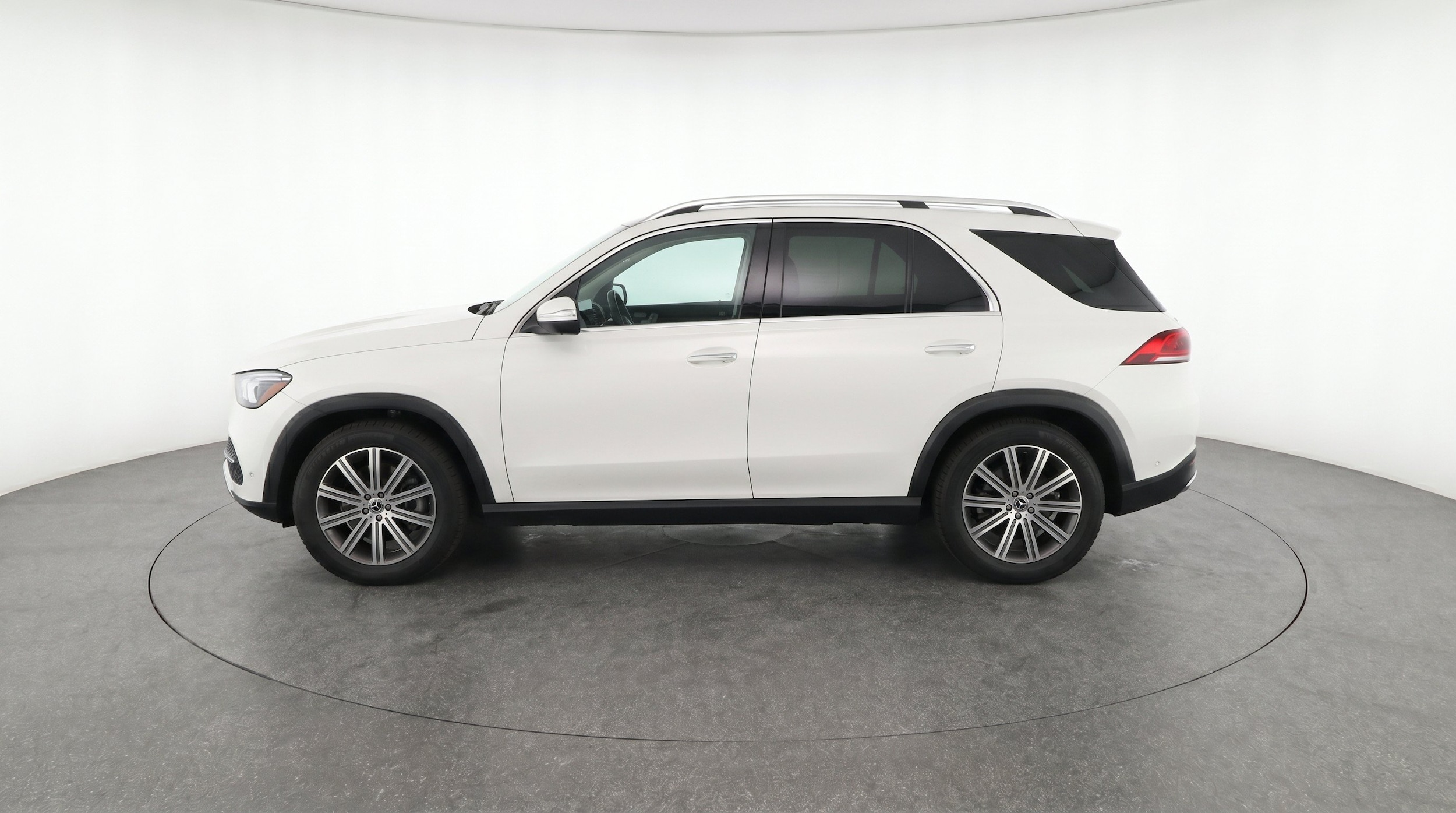 Thumbnail: 2026 Mercedes-Benz GLE - 5