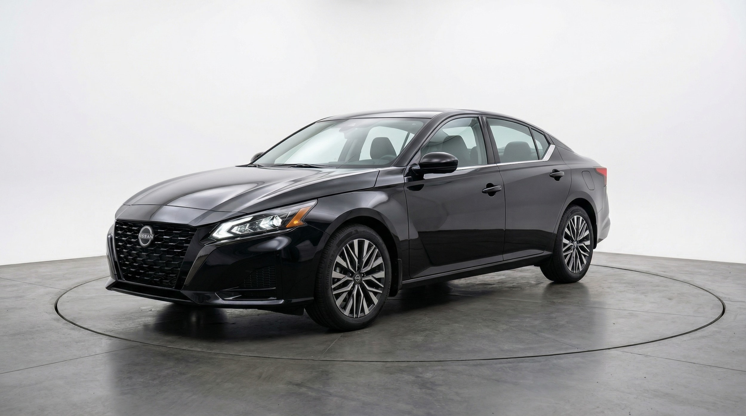 Thumbnail: 2025 Nissan Altima - 3
