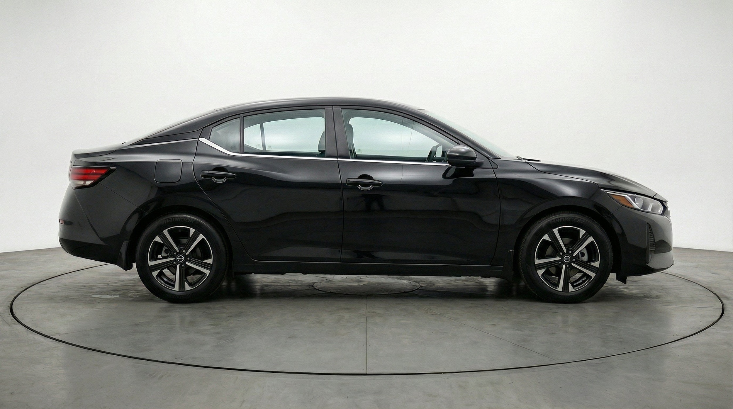 Thumbnail: 2025 Nissan Sentra - 11