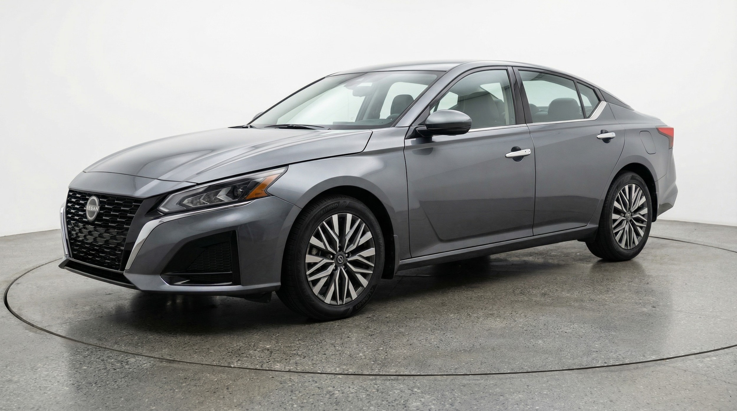 Thumbnail: 2025 Nissan Altima - 3
