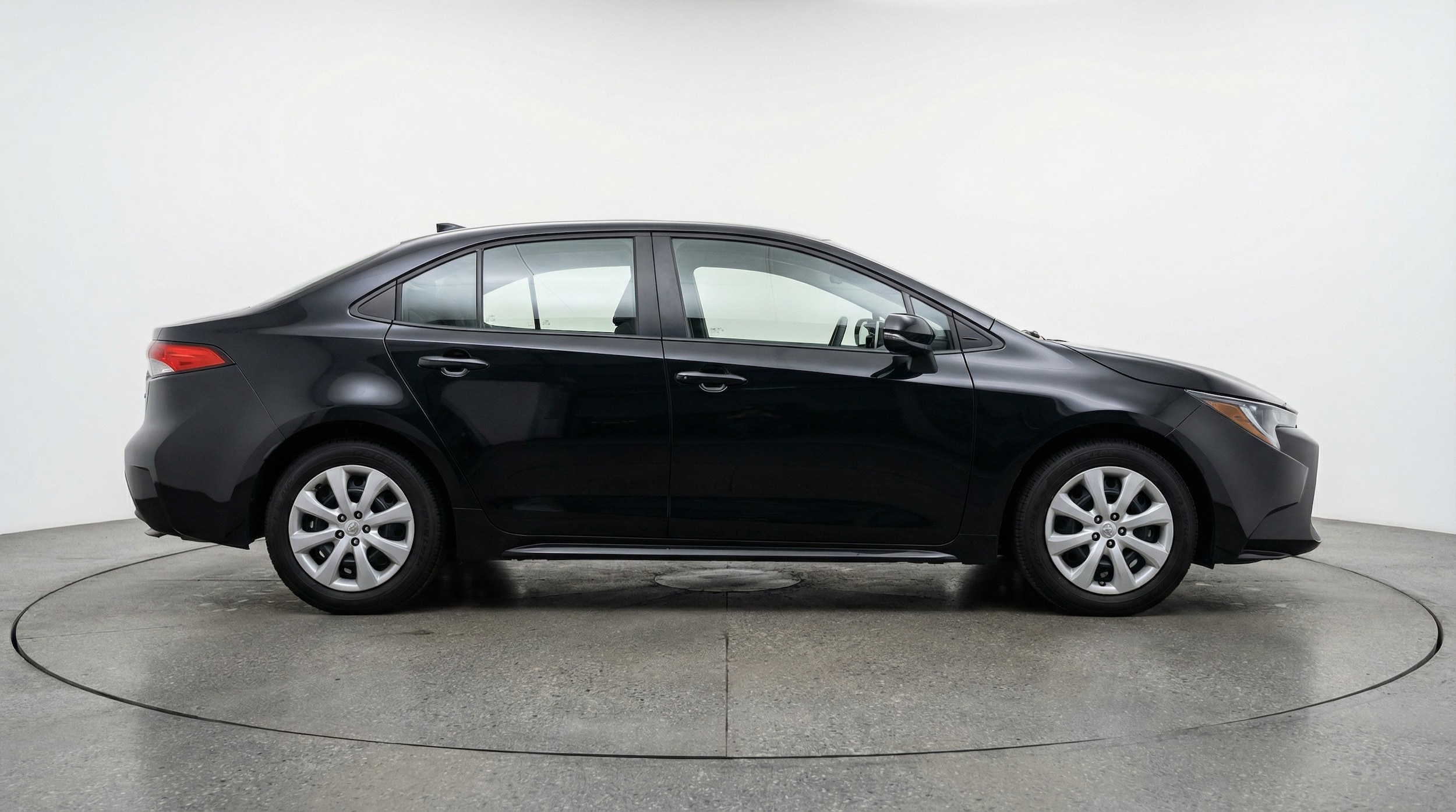 Thumbnail: 2025 Toyota Corolla - 8