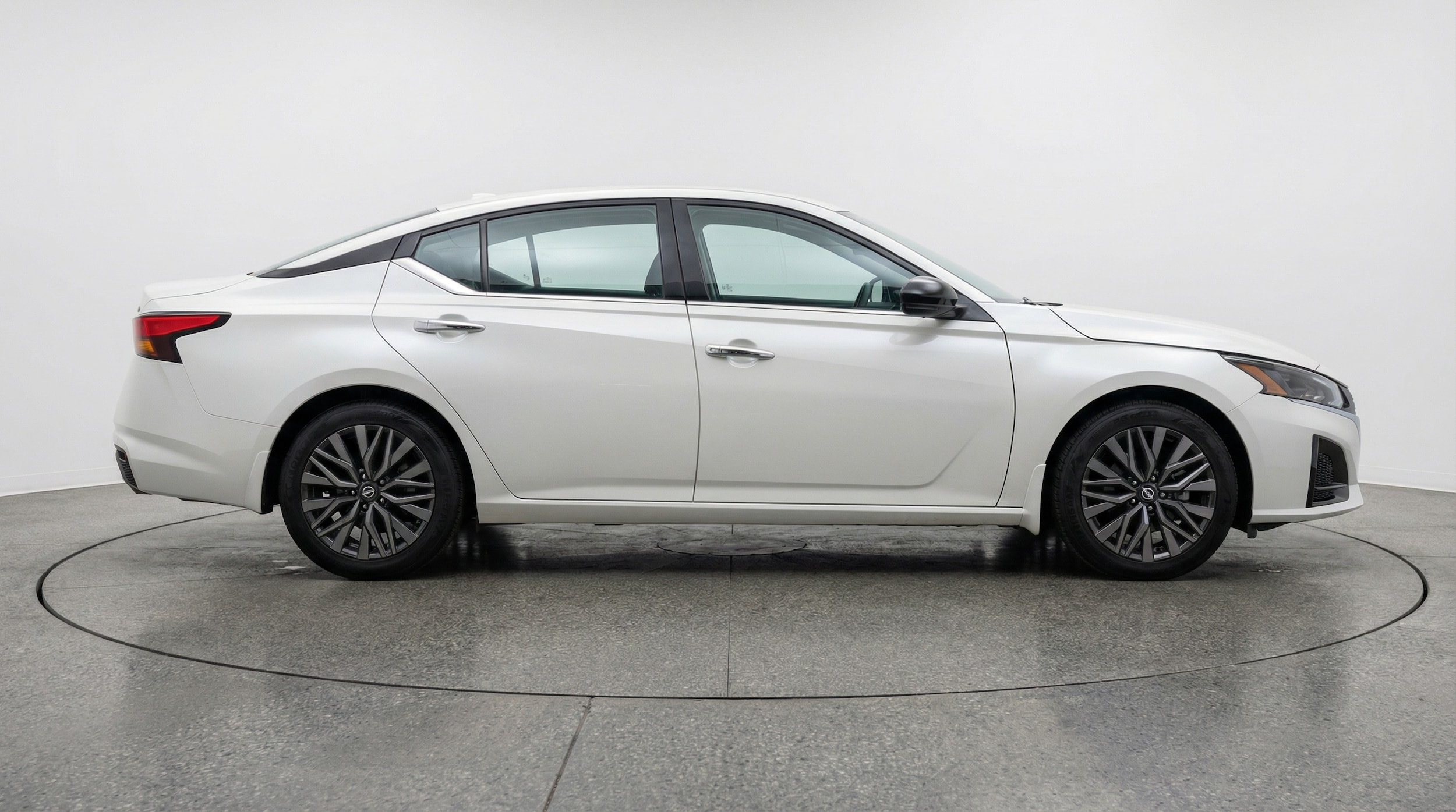 Thumbnail: 2025 Nissan Altima - 8