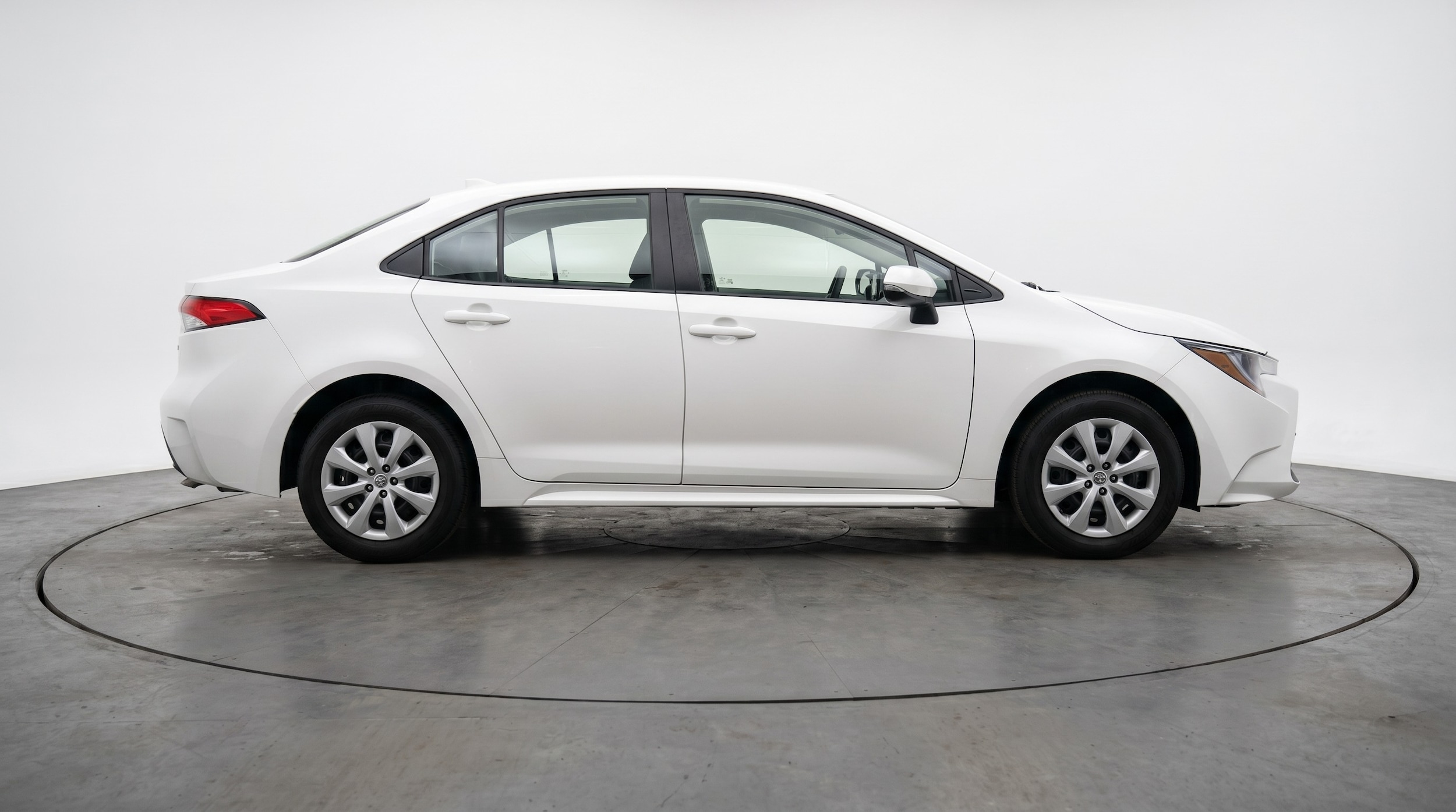 Thumbnail: 2025 Toyota Corolla - 8