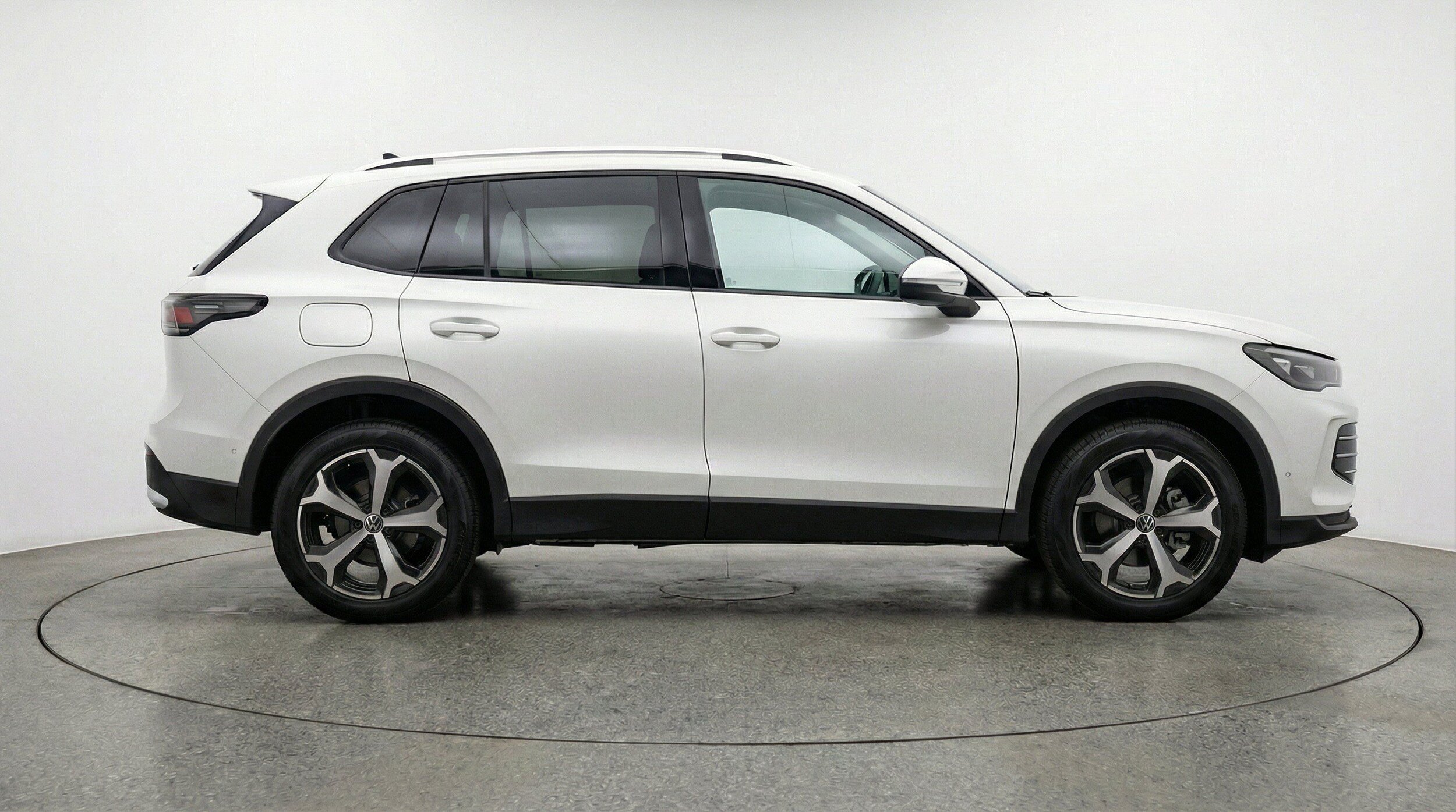 Thumbnail: 2026 Volkswagen Tiguan - 11