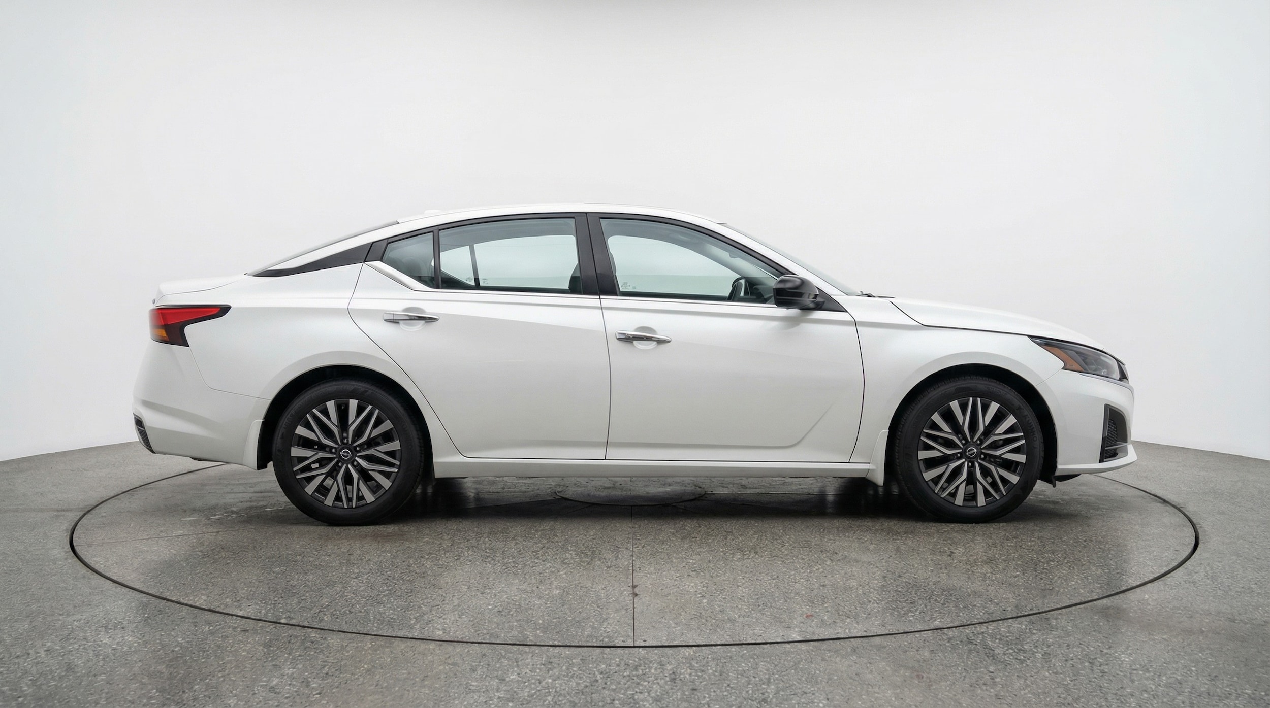 Thumbnail: 2025 Nissan Altima - 8