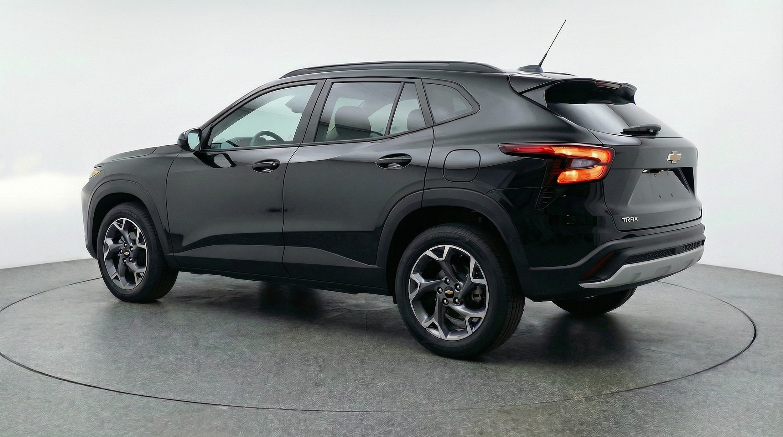 Thumbnail: 2025 Chevrolet Trax - 5