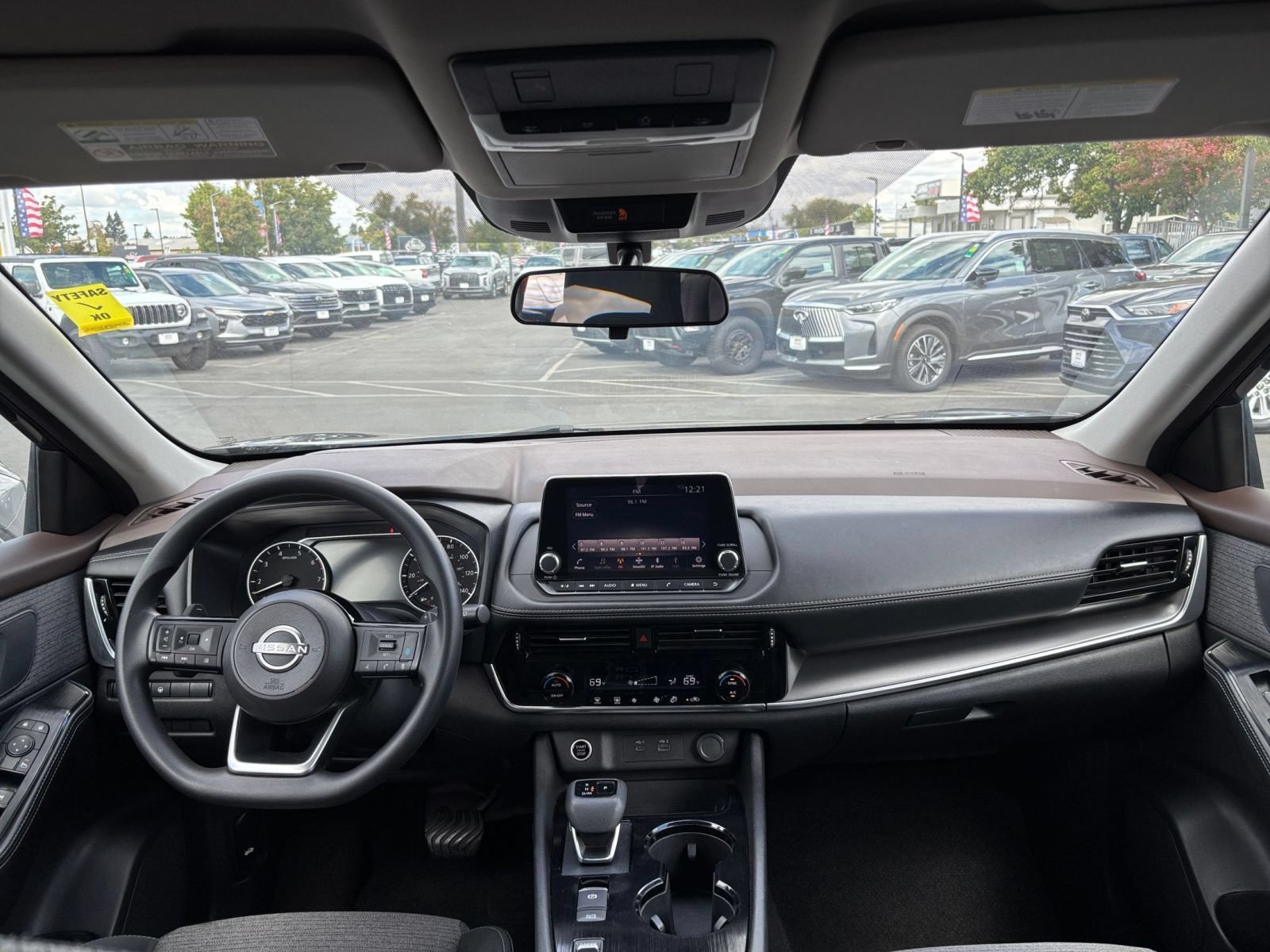 Thumbnail: 2022 Nissan Rogue - 33