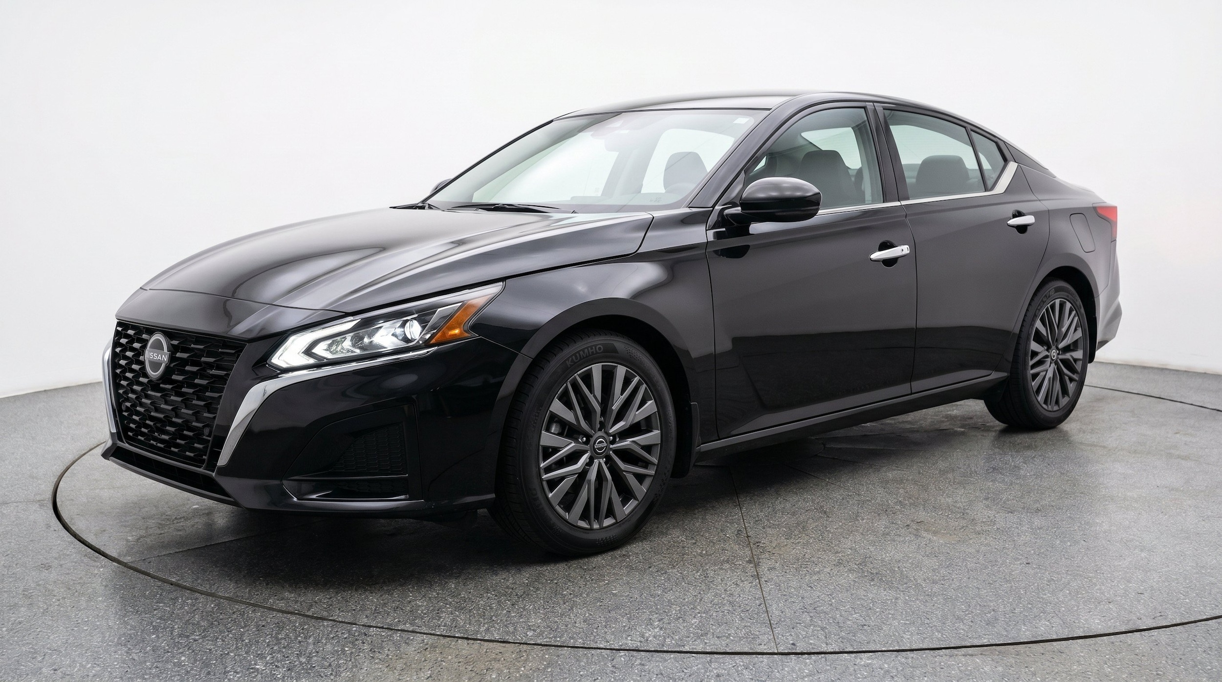 Thumbnail: 2025 Nissan Altima - 3