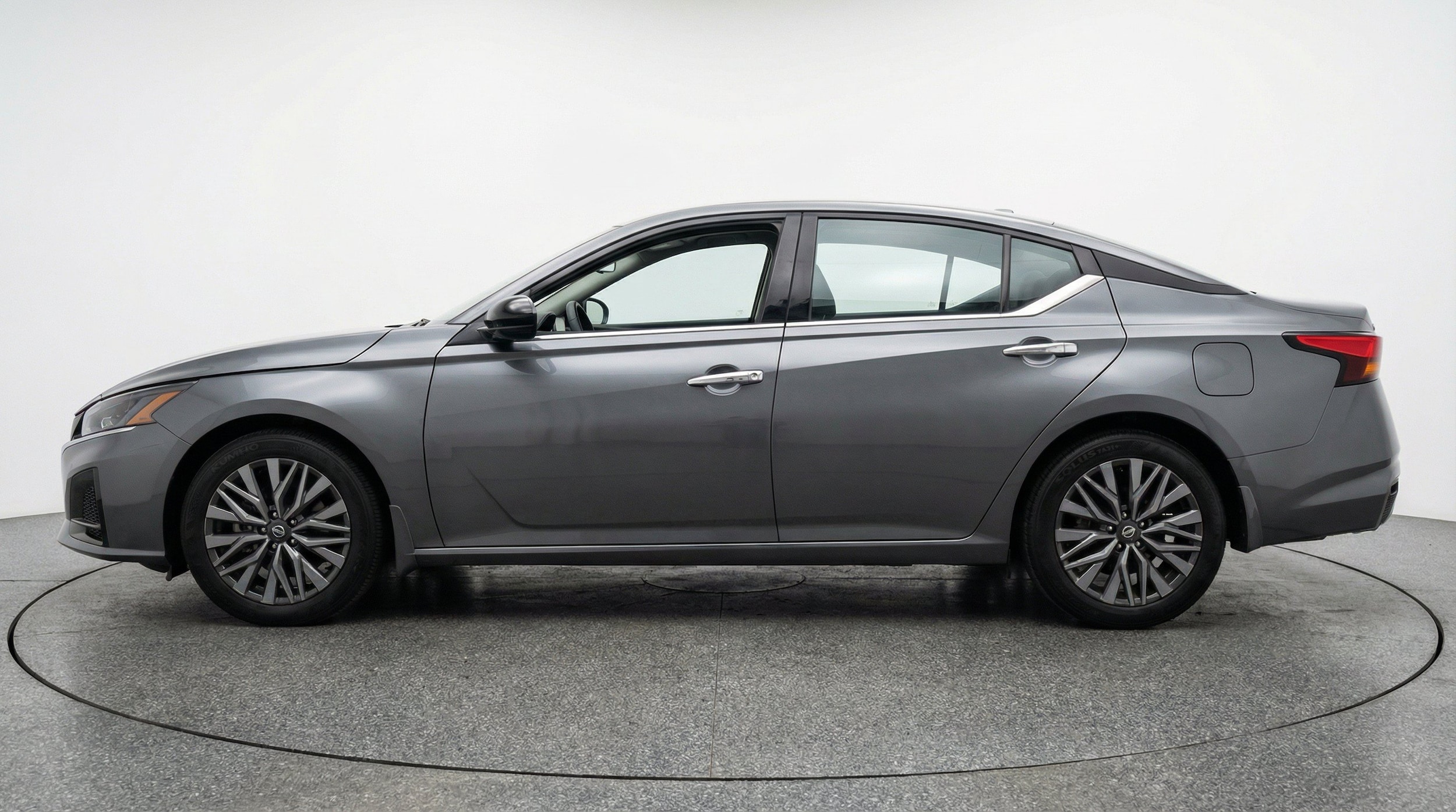 Thumbnail: 2025 Nissan Altima - 5