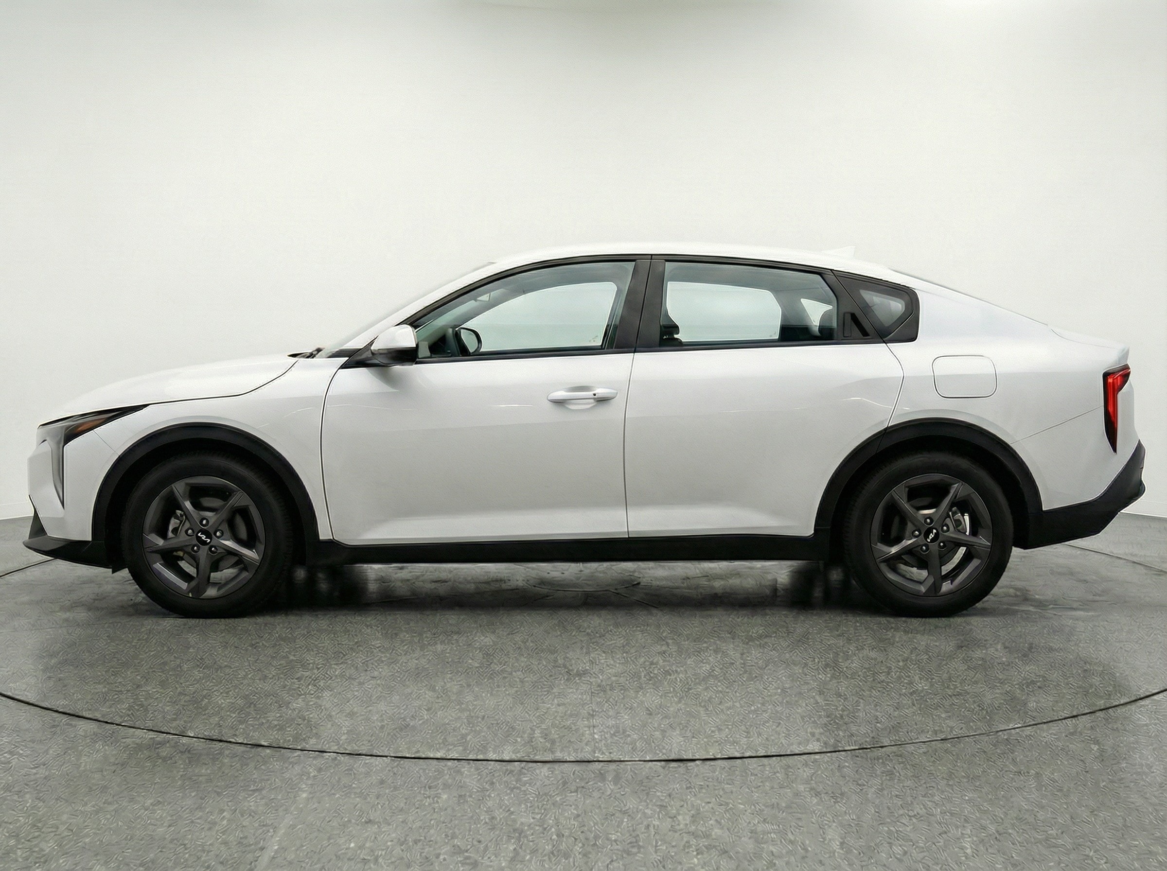 Thumbnail: 2025 Kia K4 - 4