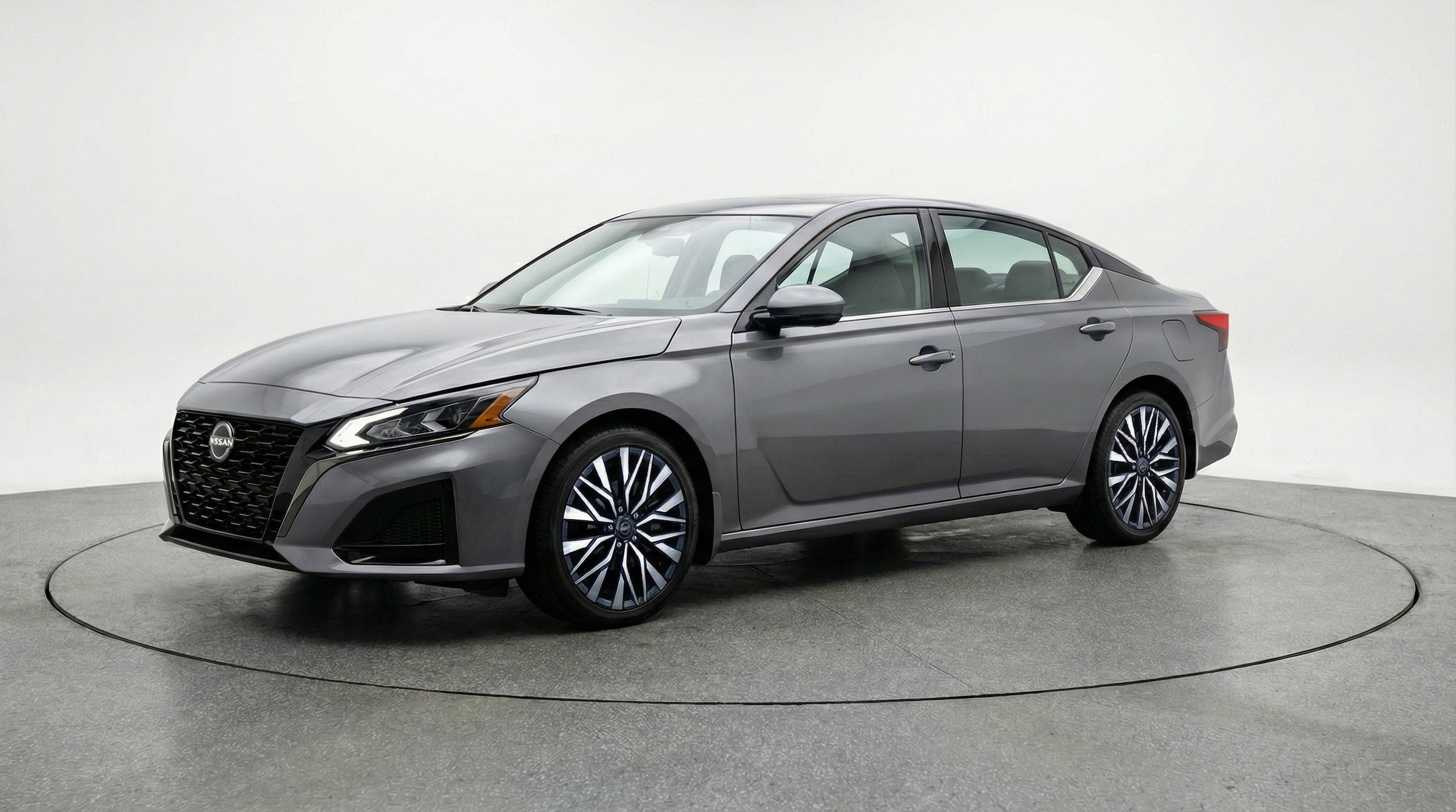 Thumbnail: 2025 Nissan Altima - 3