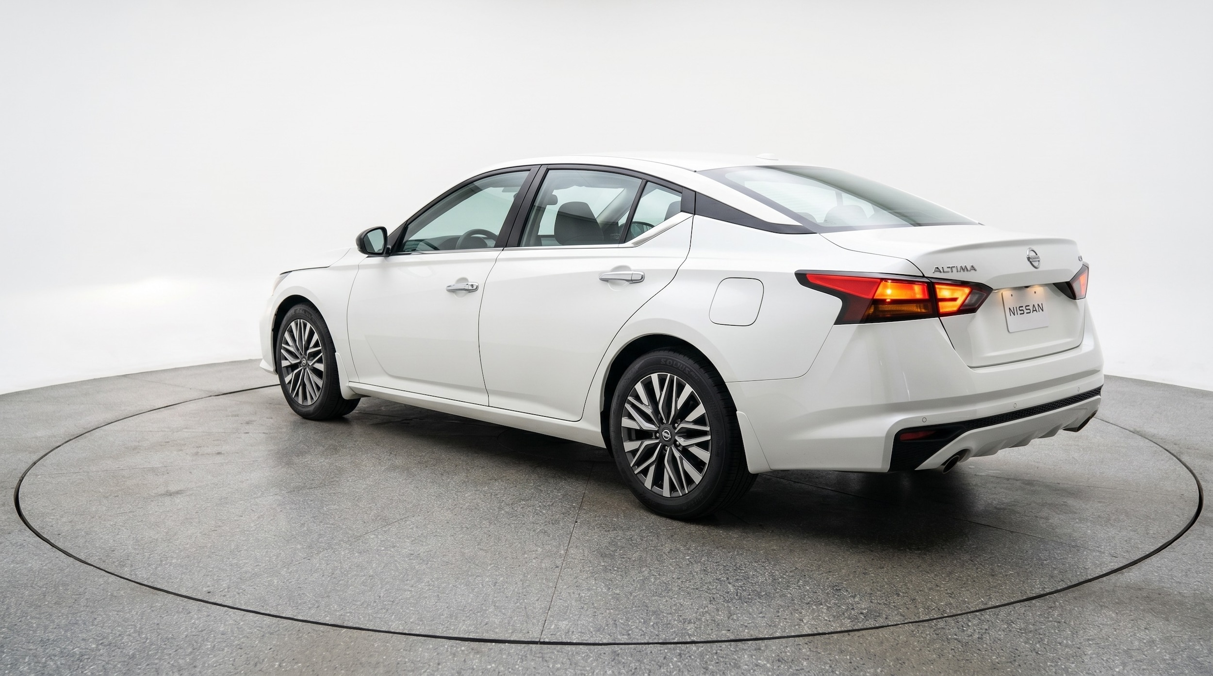 Thumbnail: 2025 Nissan Altima - 5
