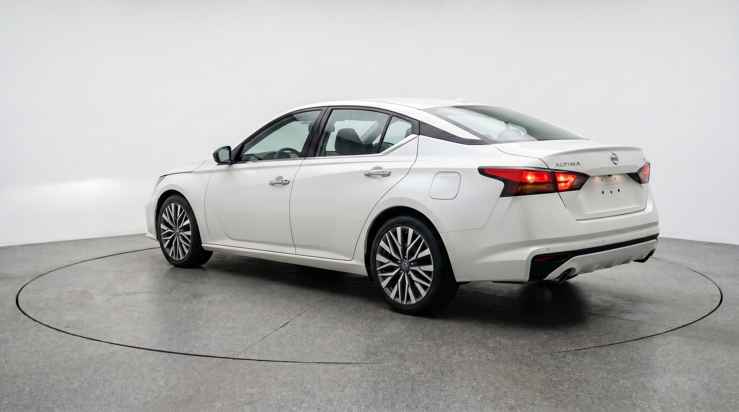 Thumbnail: 2025 Nissan Altima - 6