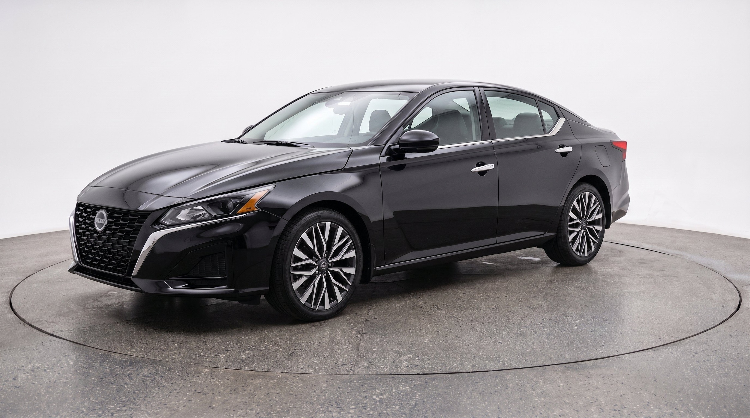 Thumbnail: 2025 Nissan Altima - 3