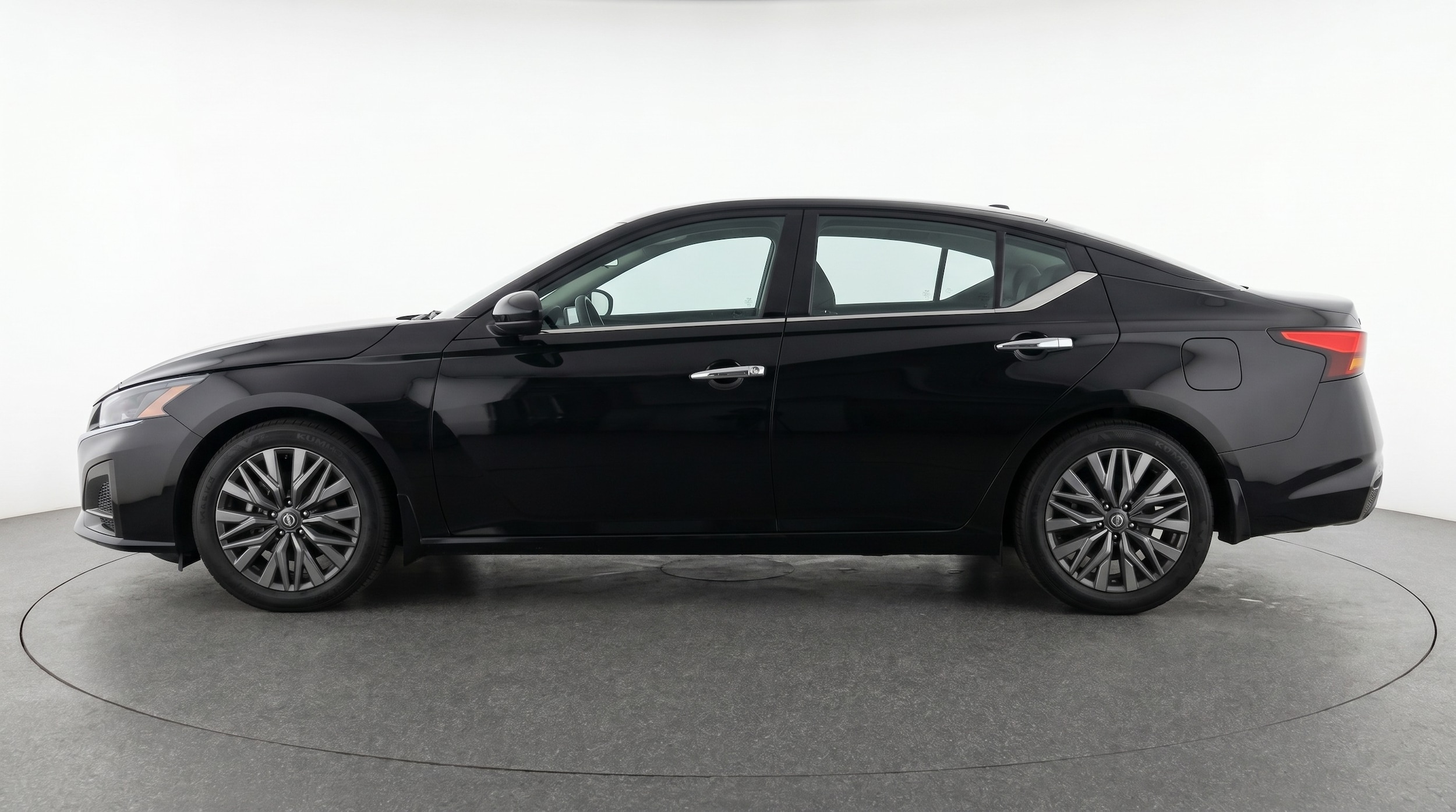 Thumbnail: 2025 Nissan Altima - 4