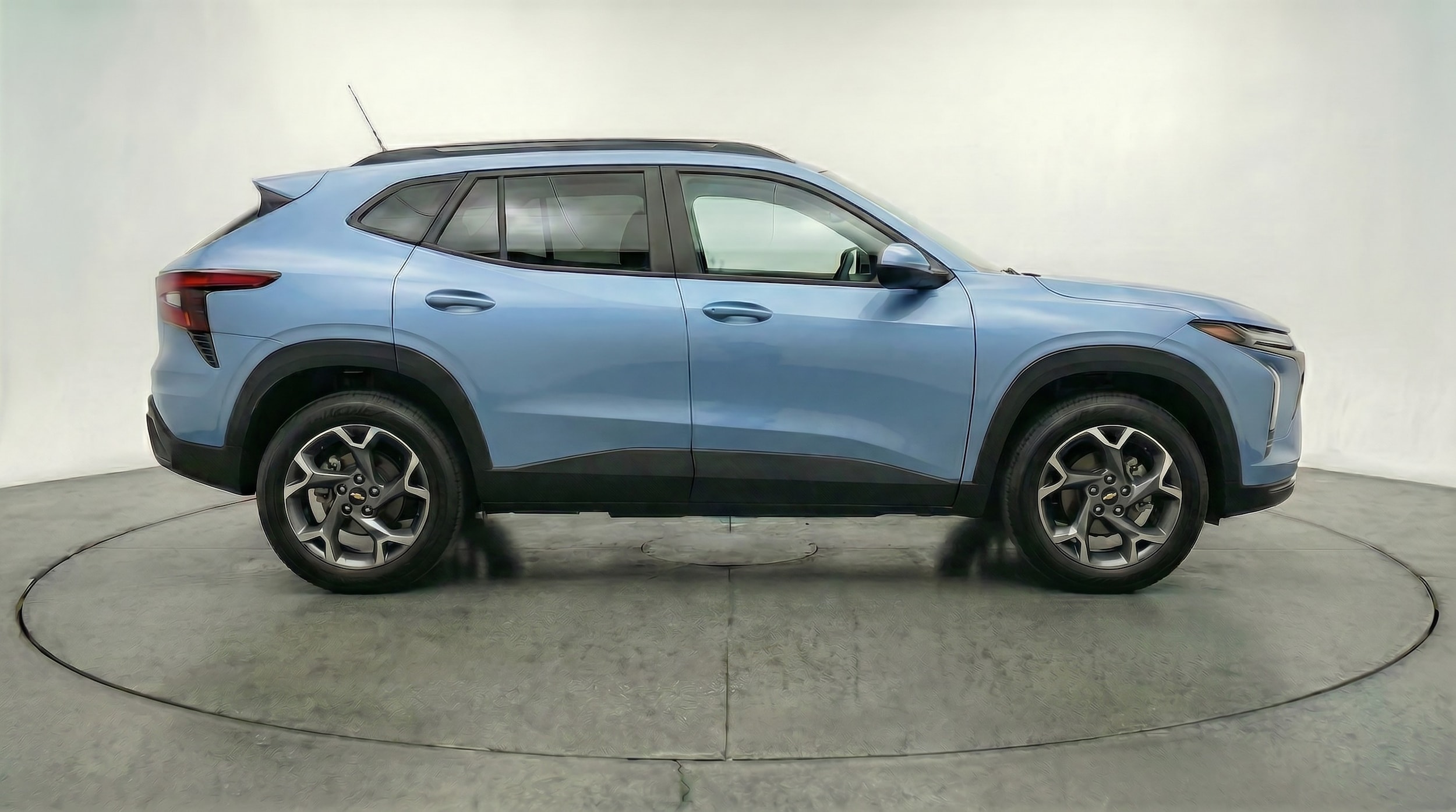 Thumbnail: 2025 Chevrolet Trax - 8