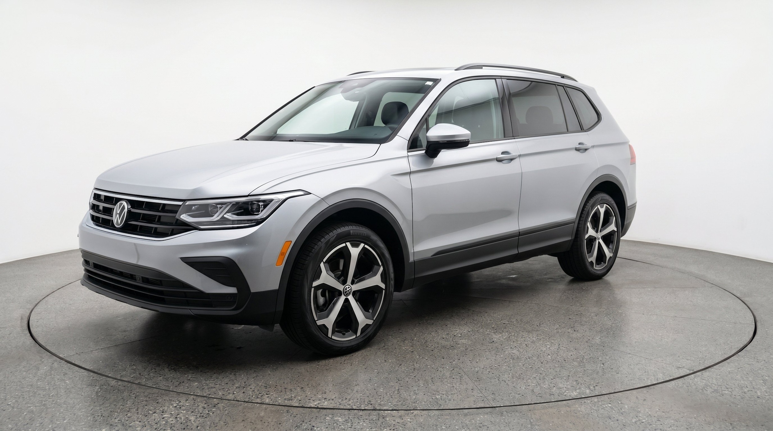 Thumbnail: 2026 Volkswagen Tiguan - 3