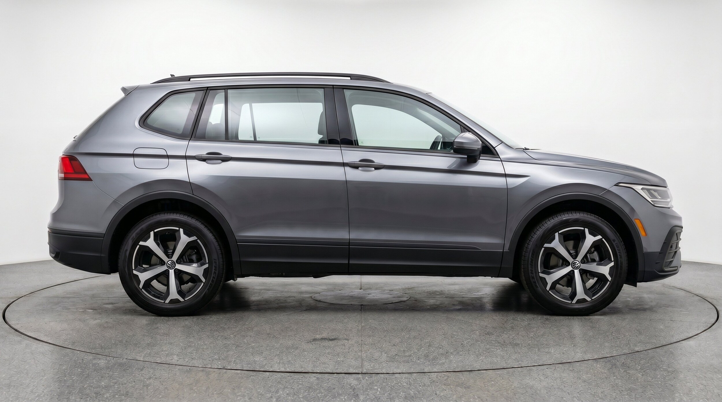 Thumbnail: 2026 Volkswagen Tiguan - 11