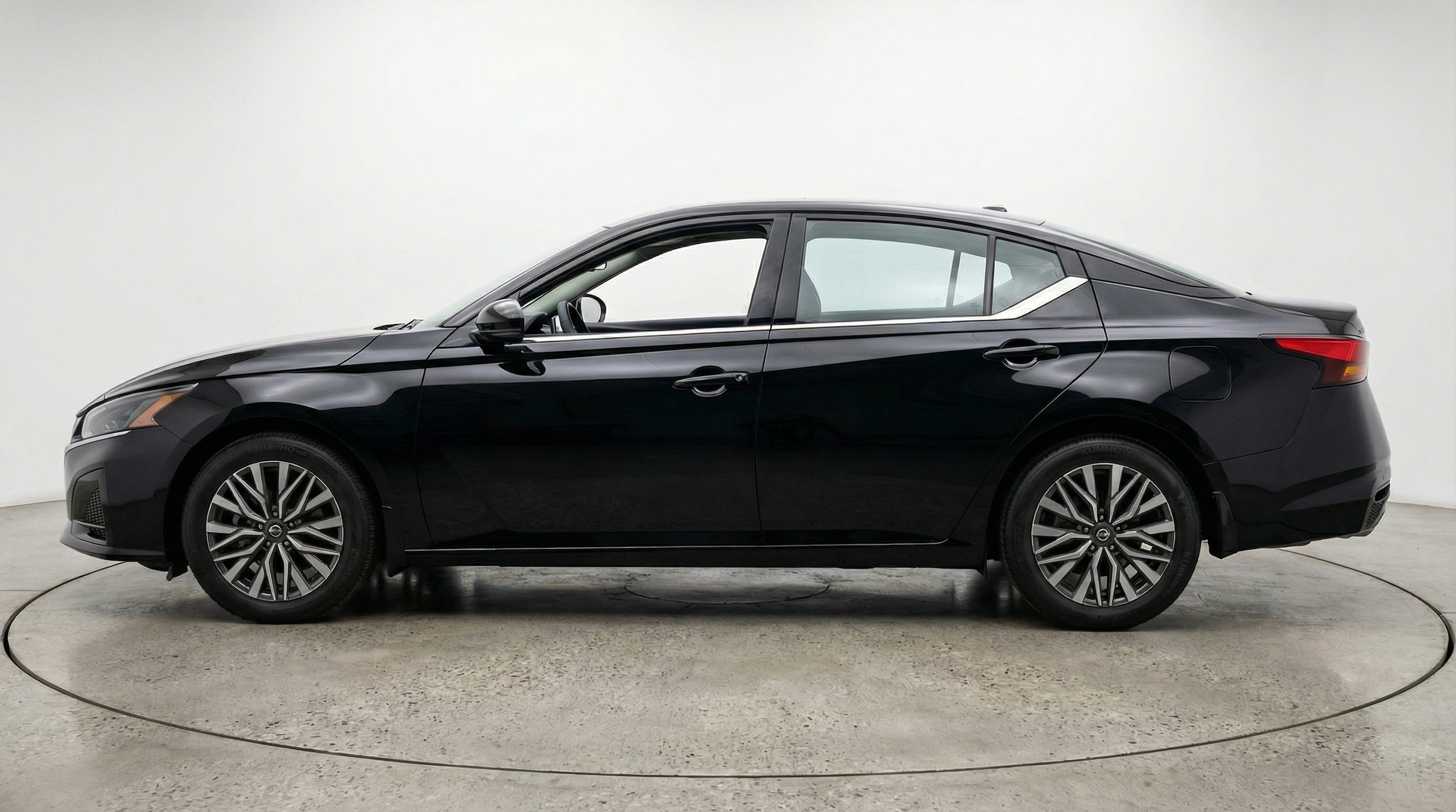 Thumbnail: 2025 Nissan Altima - 4