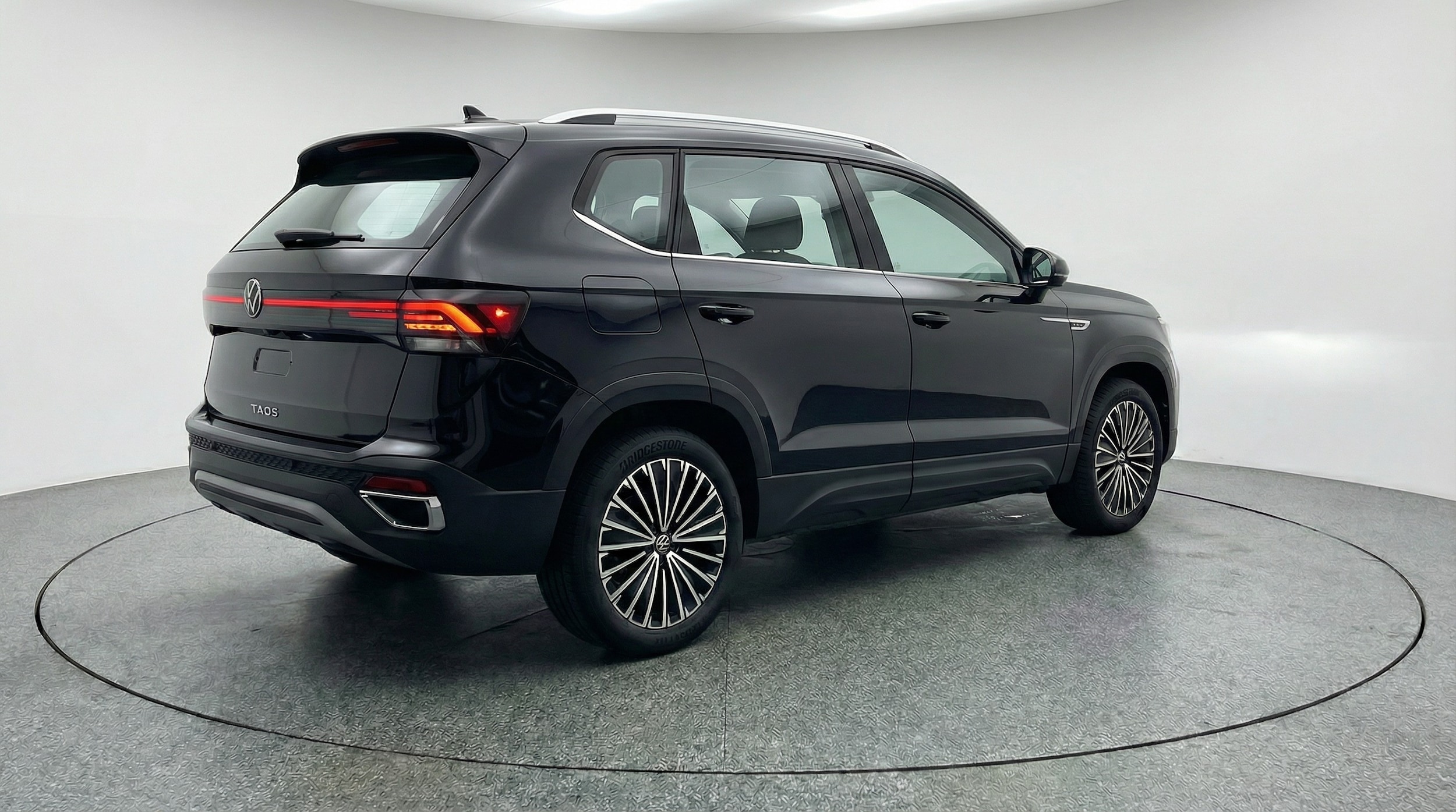 Thumbnail: 2025 Volkswagen Taos - 7