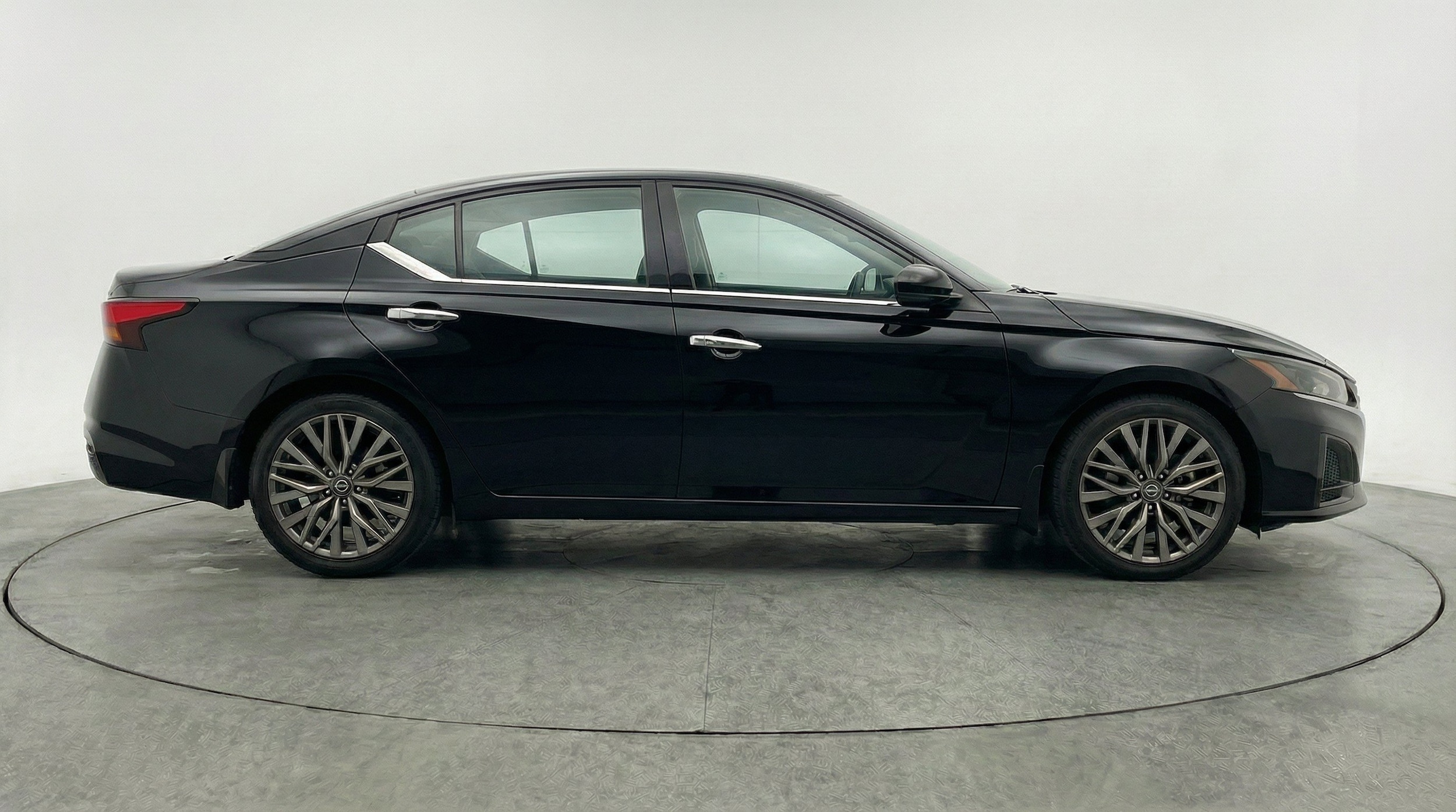 Thumbnail: 2025 Nissan Altima - 11