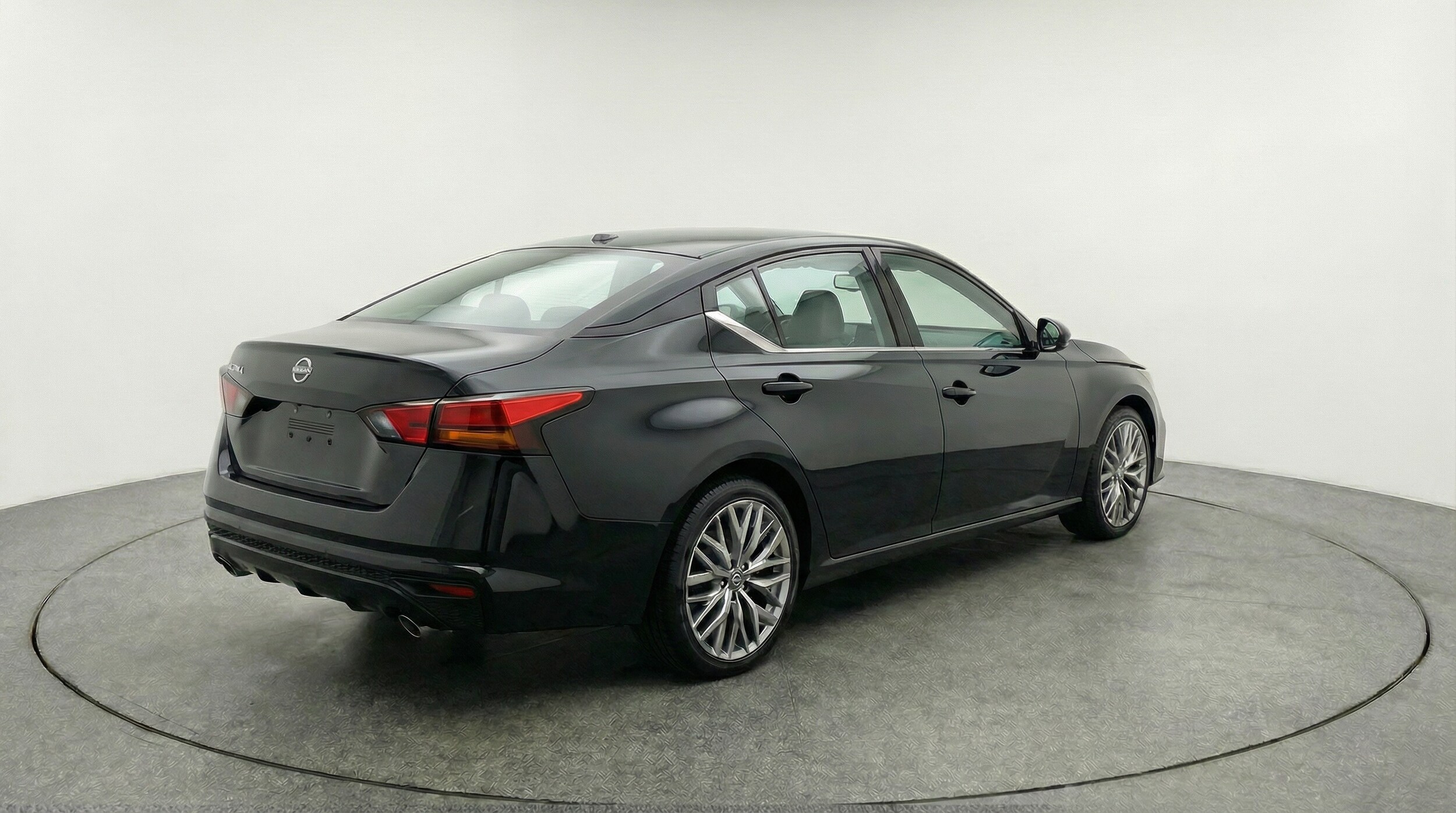 Thumbnail: 2025 Nissan Altima - 7