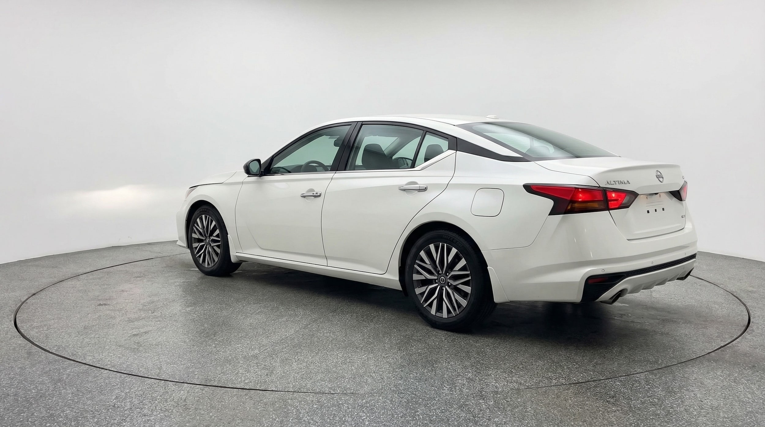 Thumbnail: 2025 Nissan Altima - 5