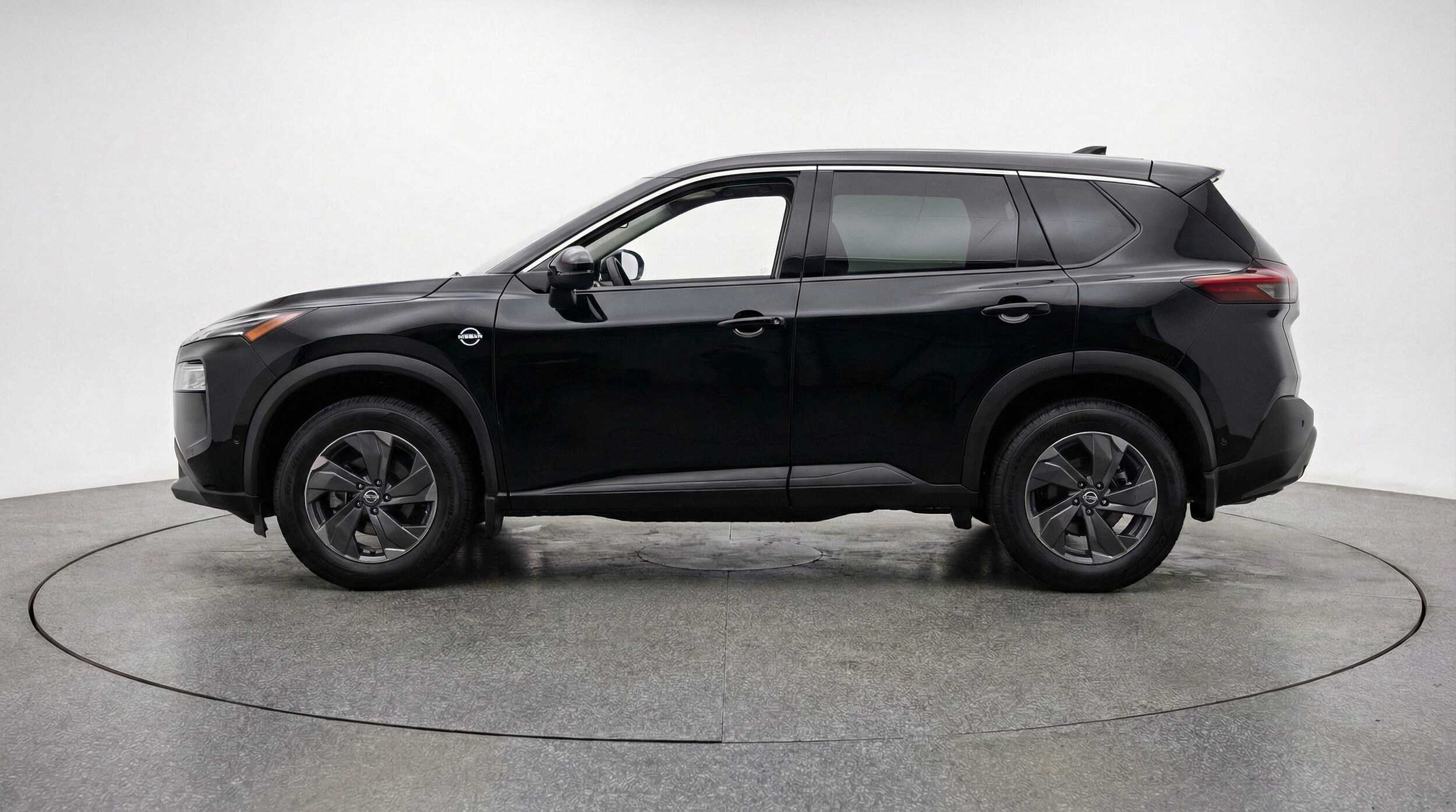 Thumbnail: 2025 Nissan Rogue - 5